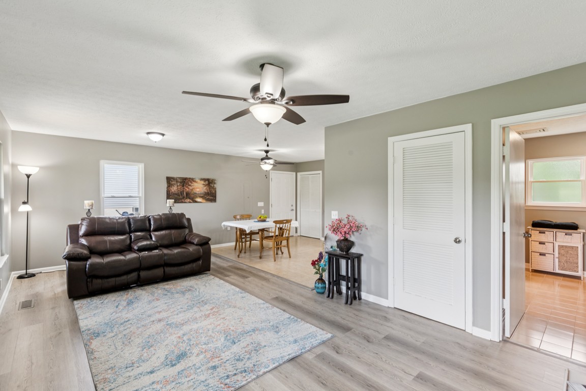 233 Curd Rd
