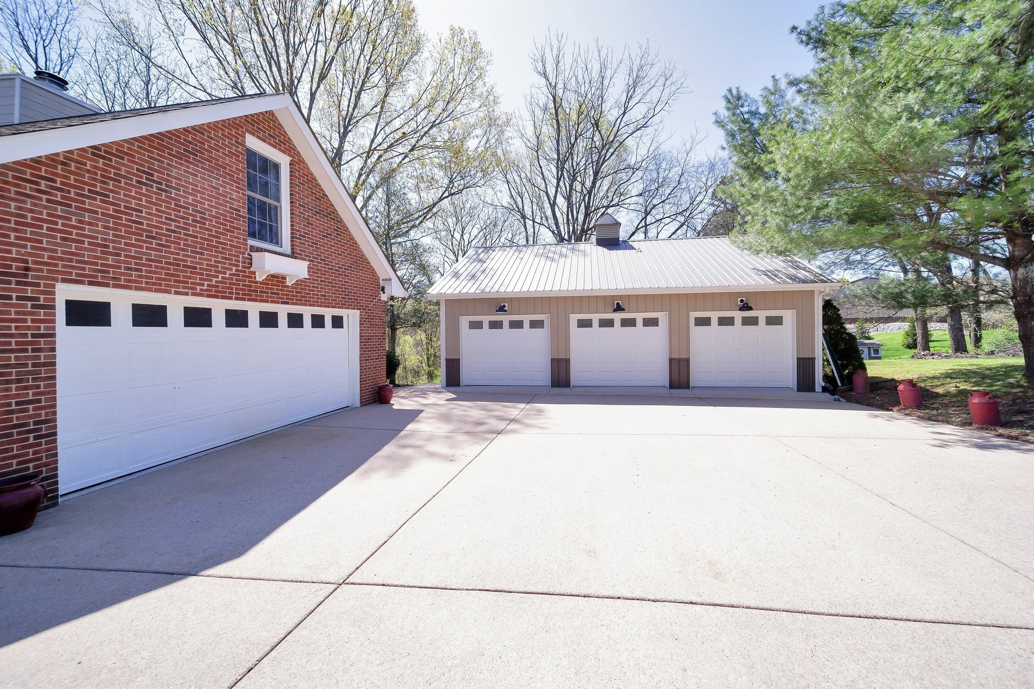 5504 W Shady Trl