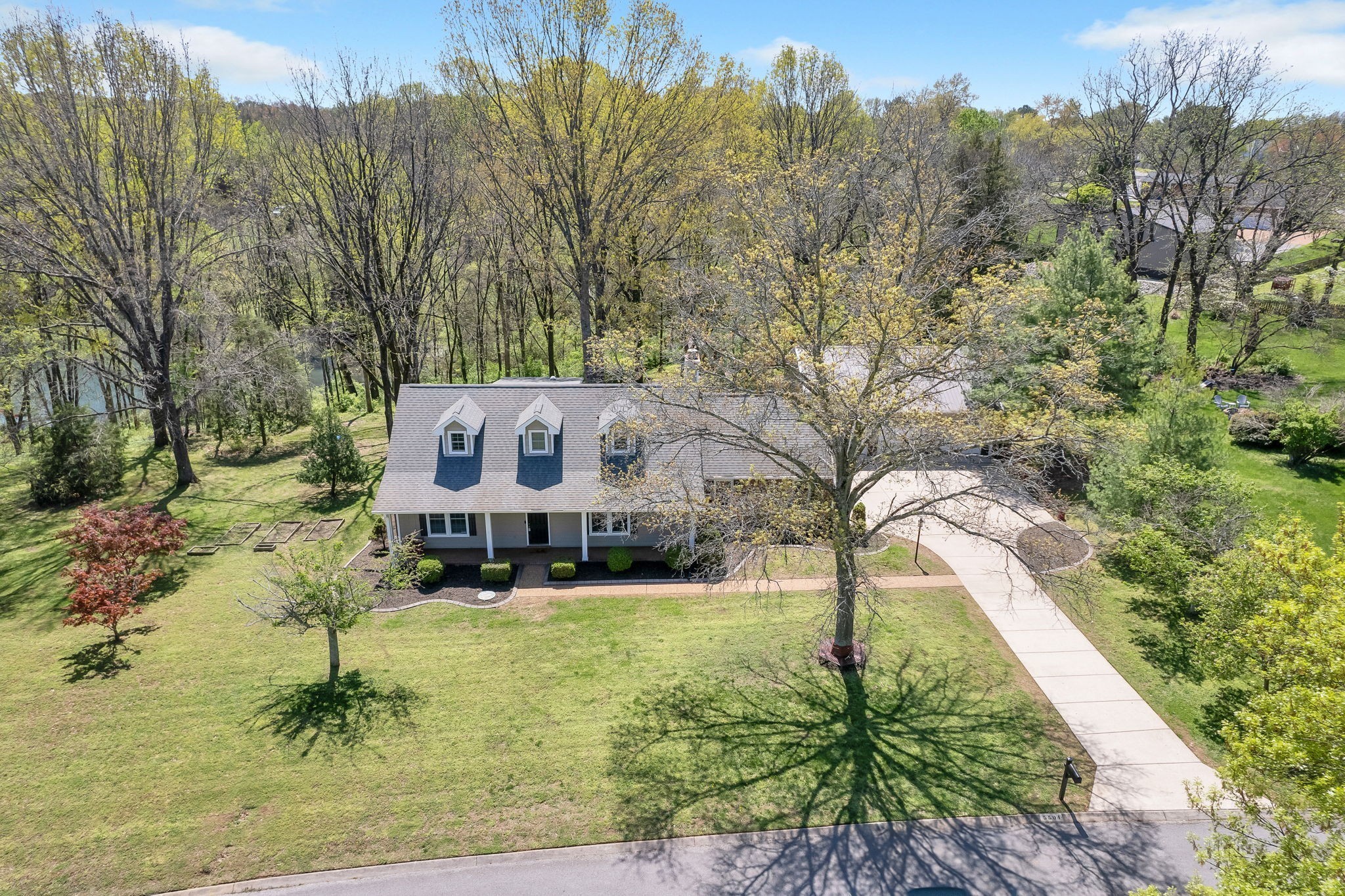 5504 W Shady Trl