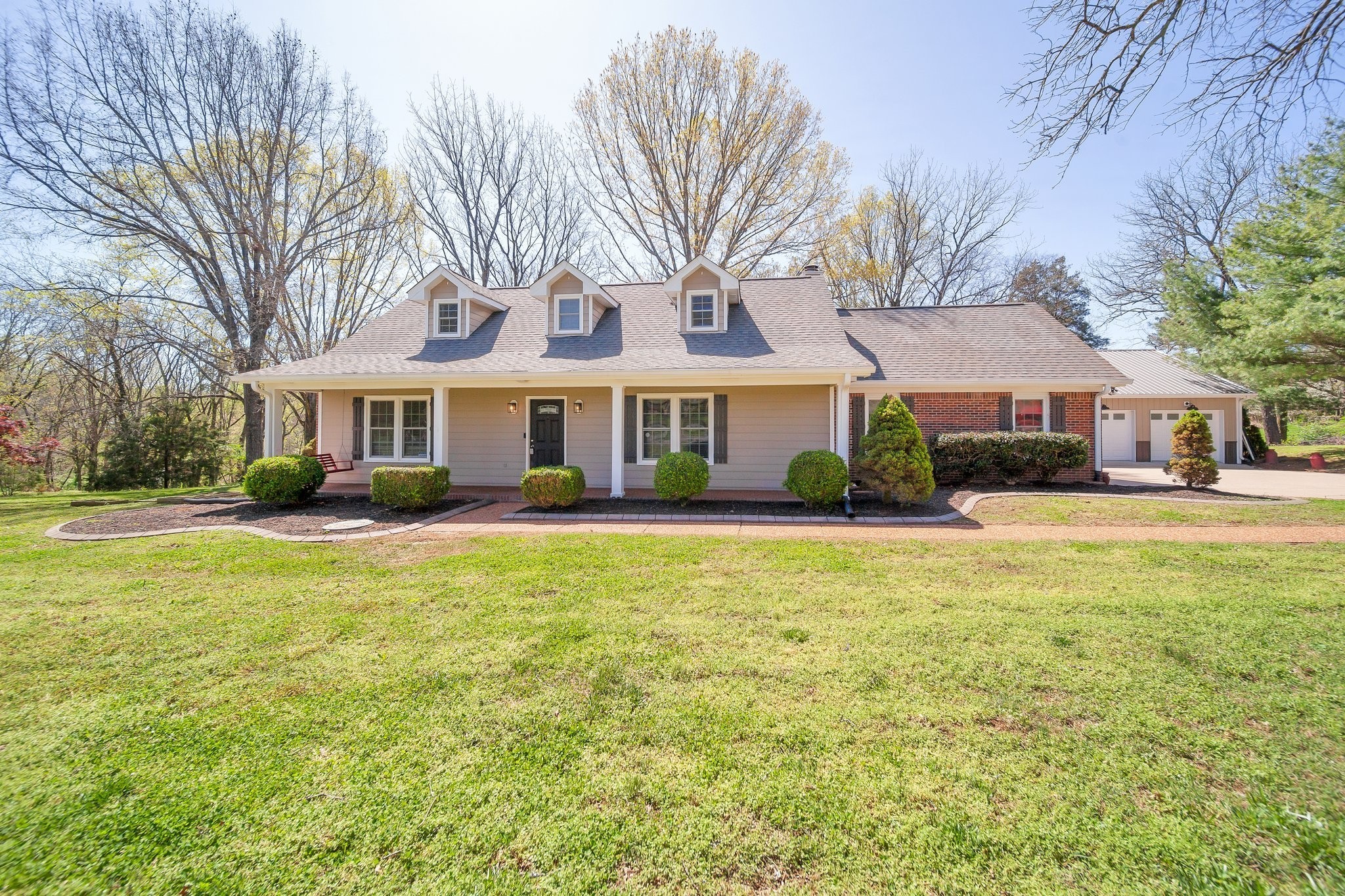 5504 W Shady Trl