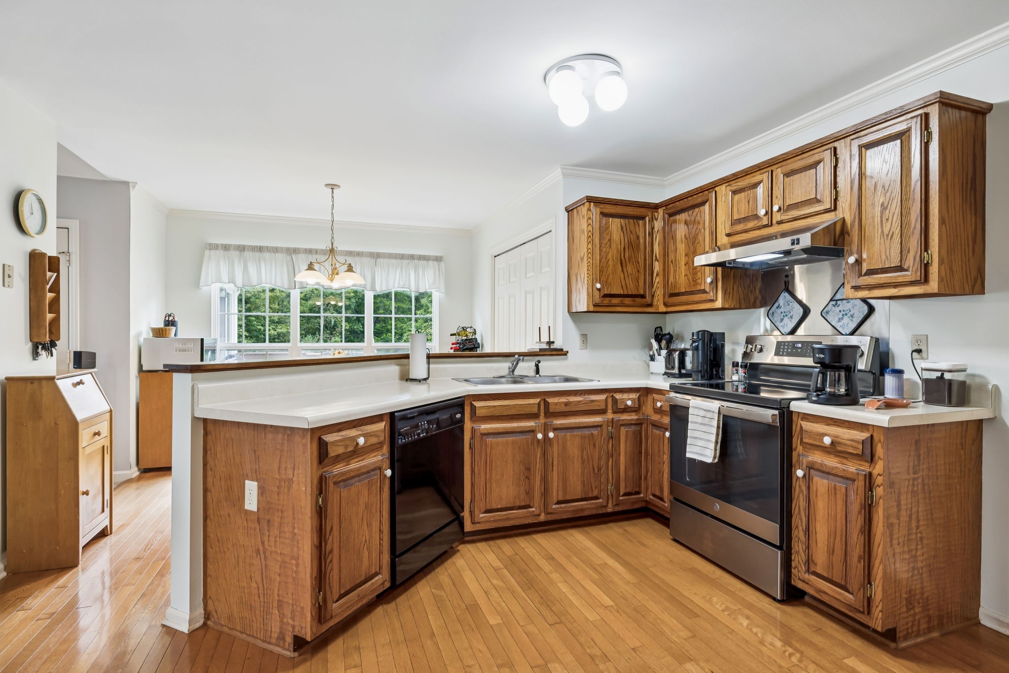2248 Rolling Hills Dr