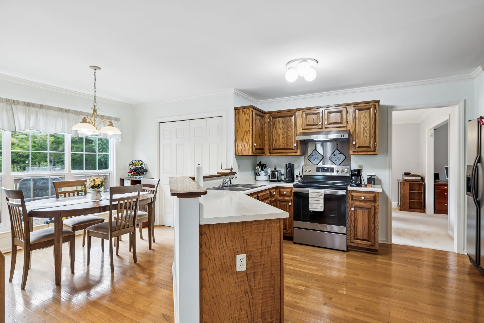 2248 Rolling Hills Dr