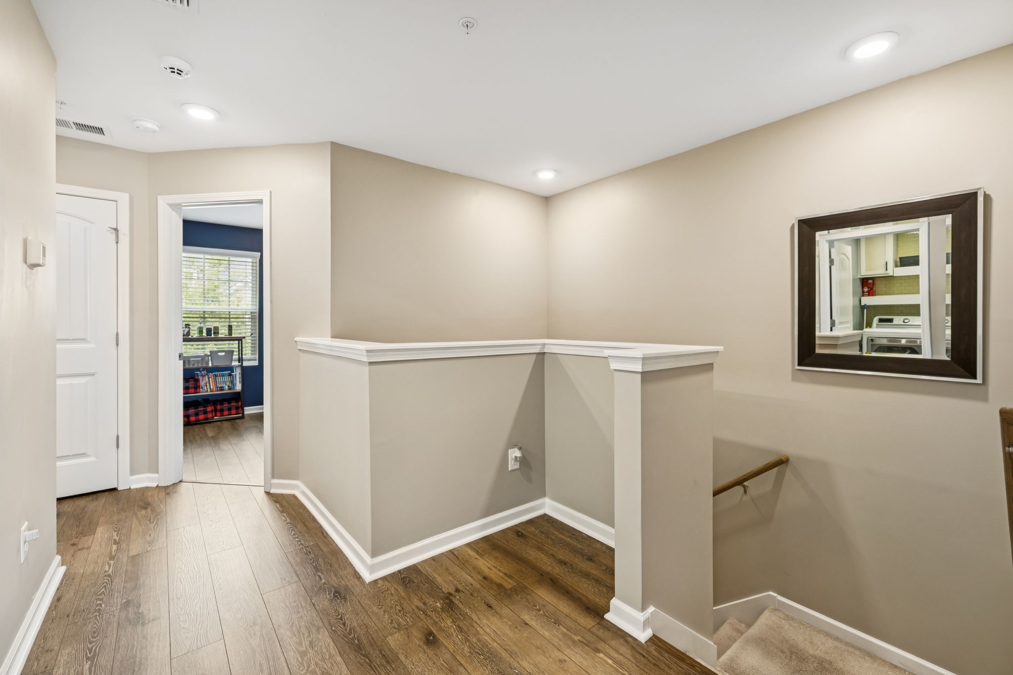 827 Kennear Ln