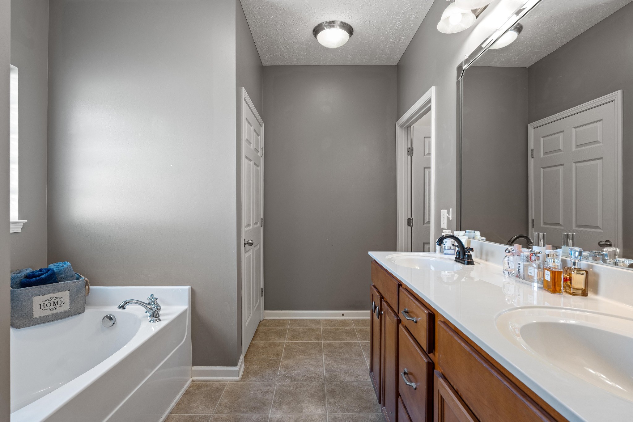 1328 Wentworth Dr