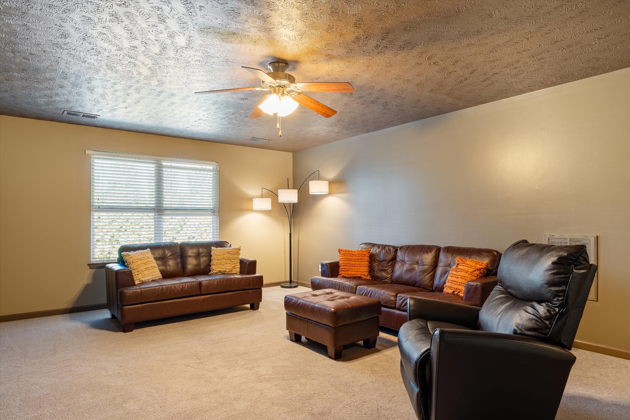 1328 Wentworth Dr