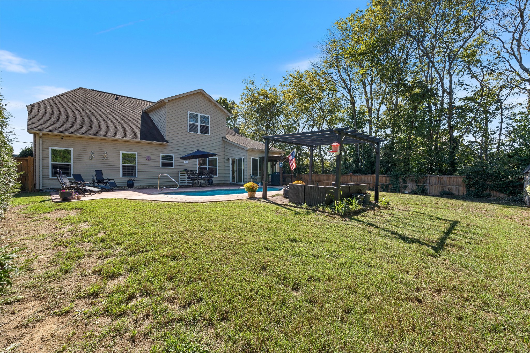 1328 Wentworth Dr