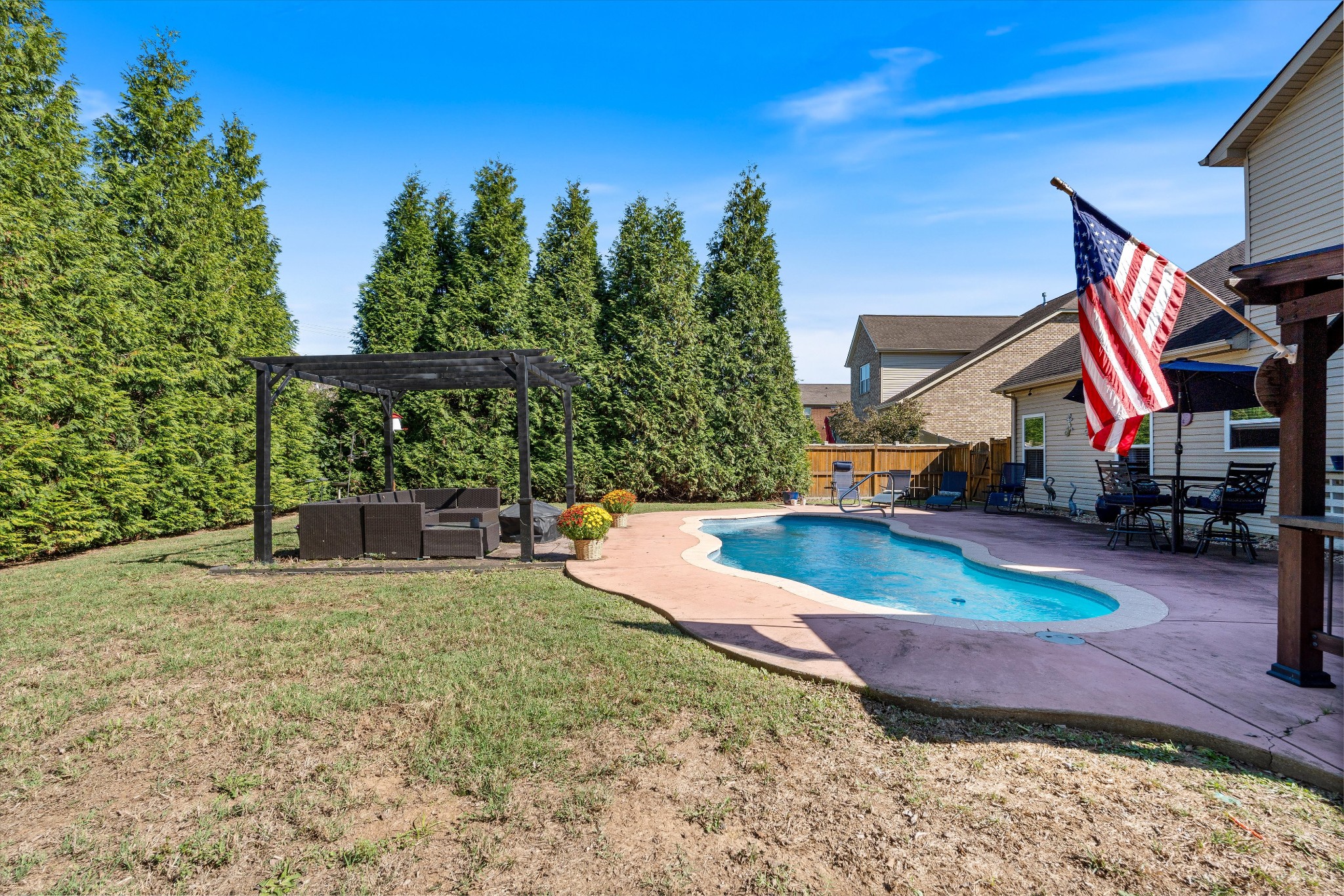 1328 Wentworth Dr