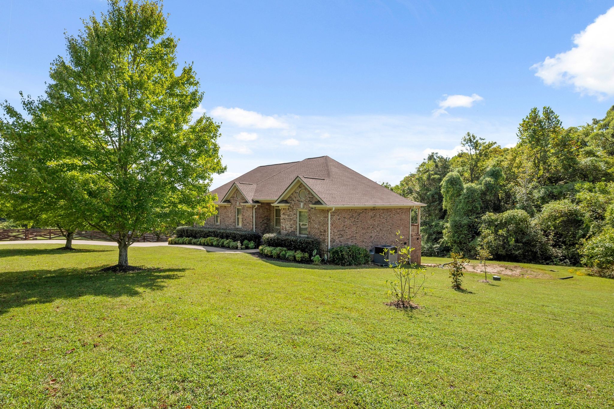 1295 Campbell Rd