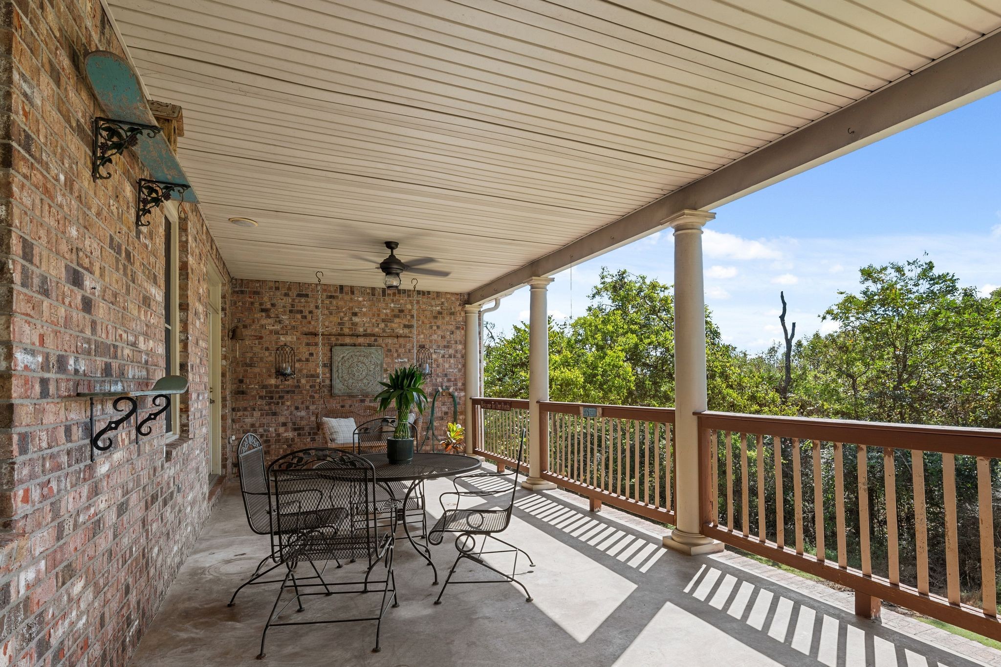 1295 Campbell Rd