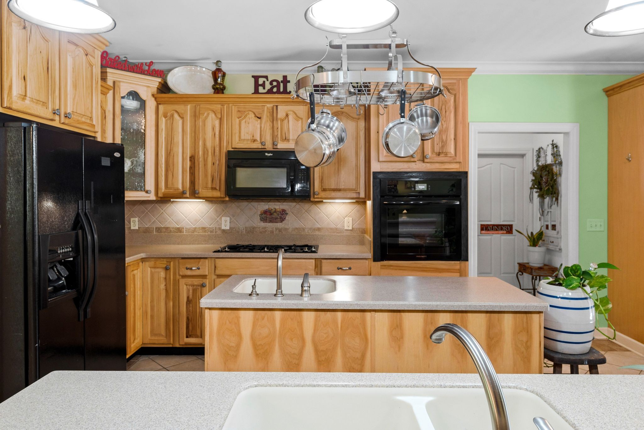 1295 Campbell Rd