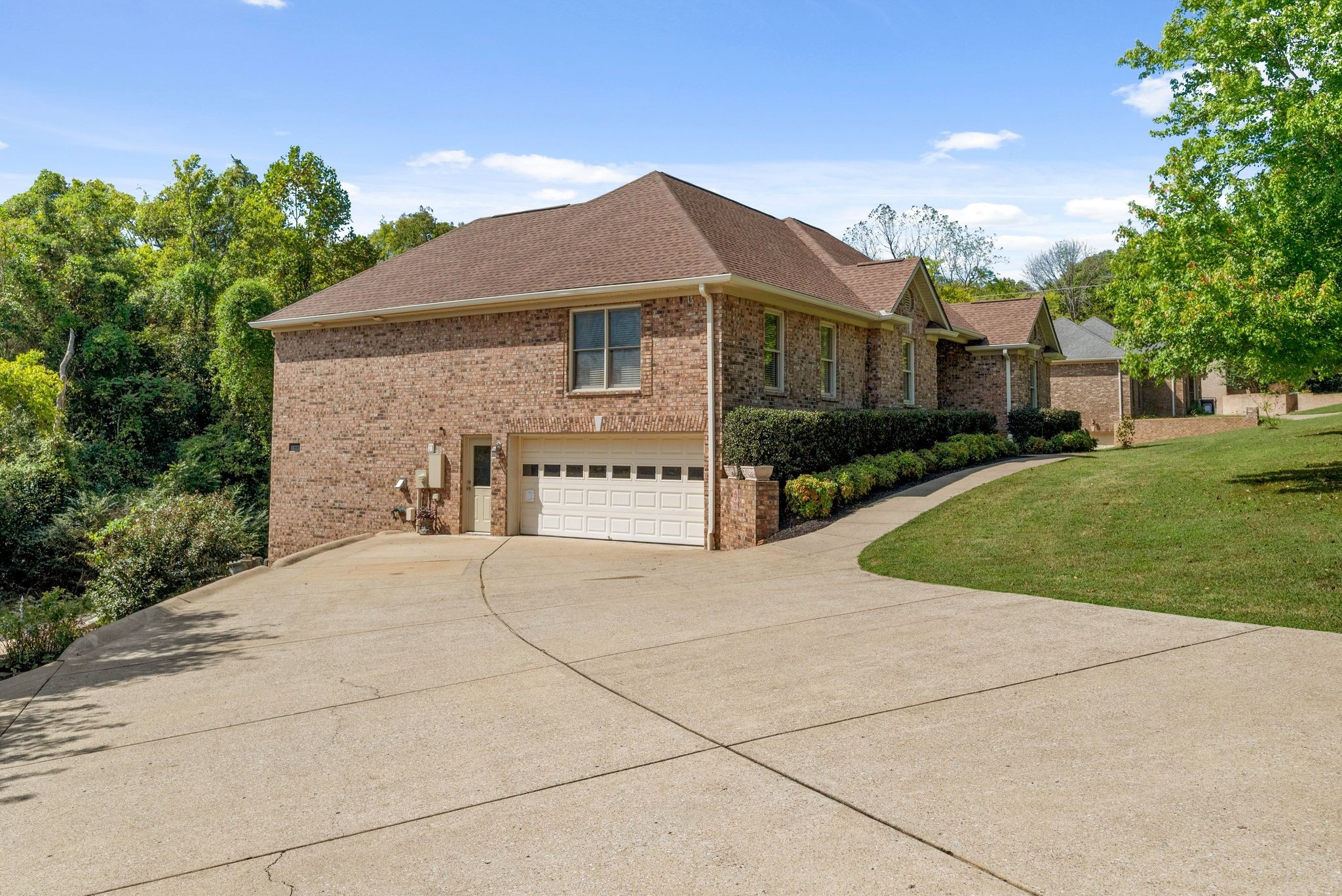 1295 Campbell Rd