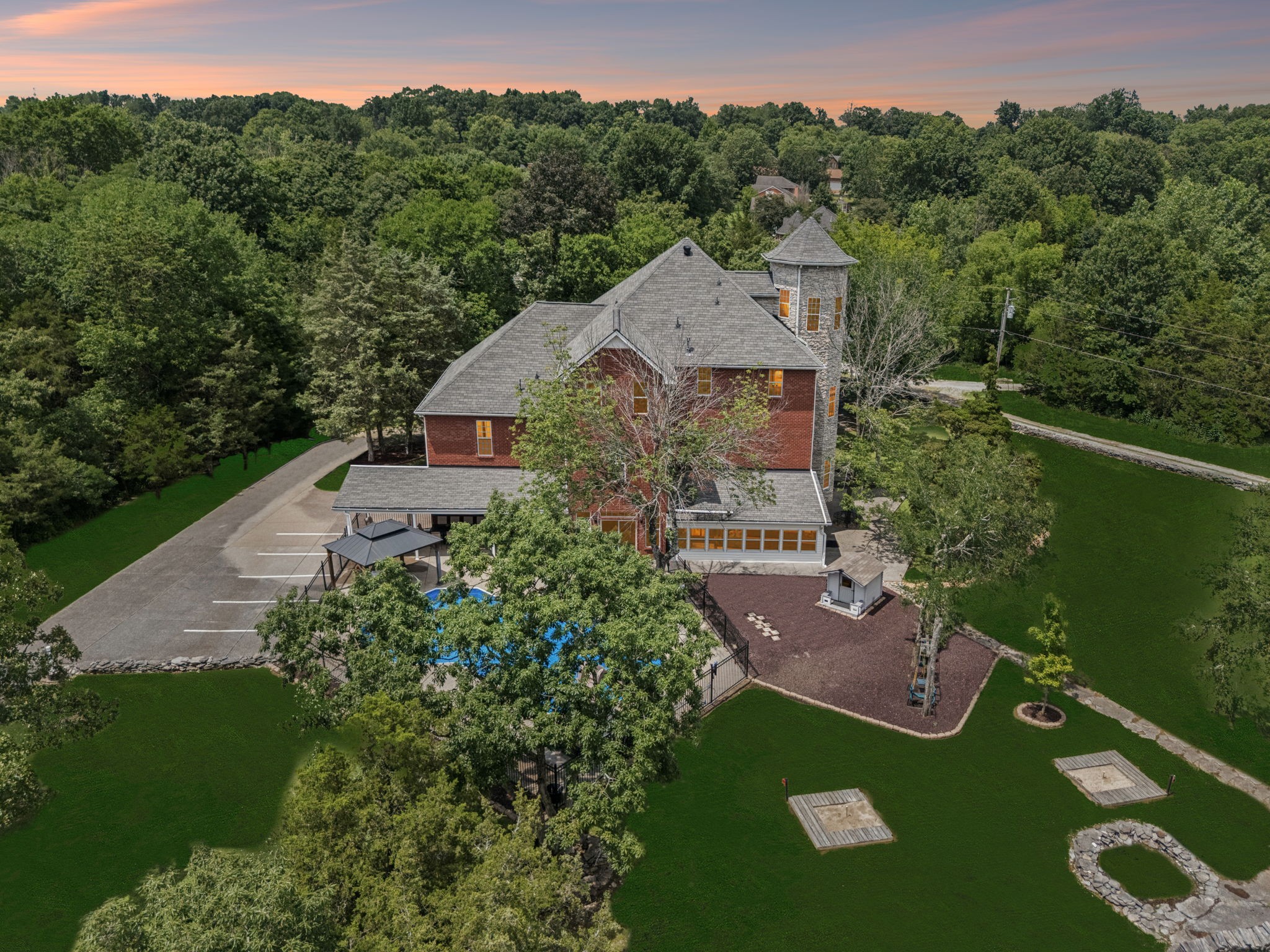 115 Rea Dr