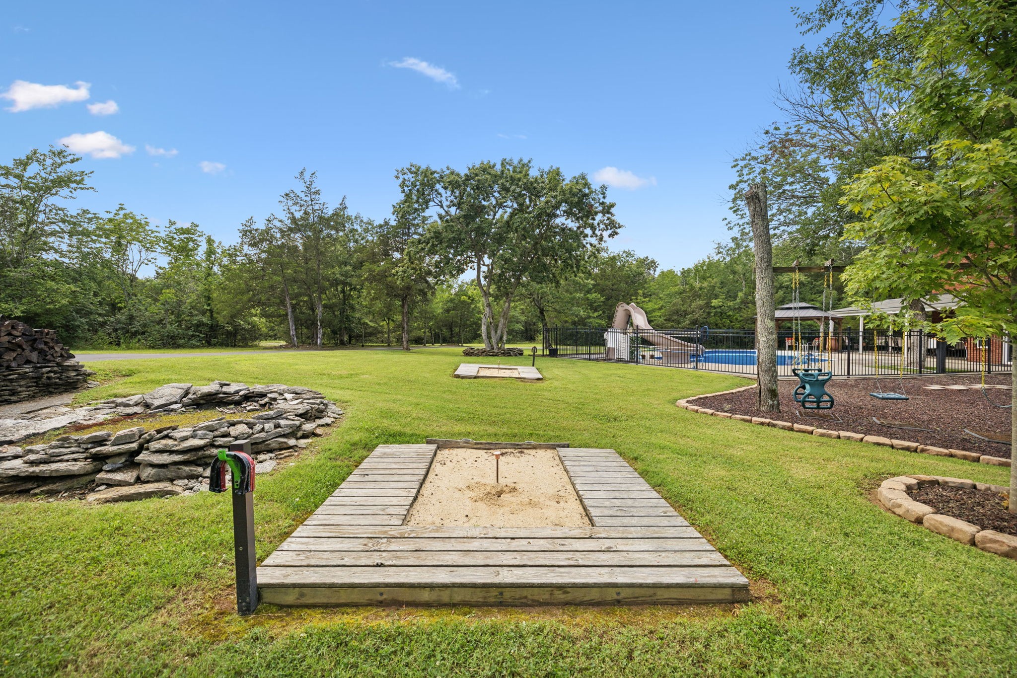 115 Rea Dr