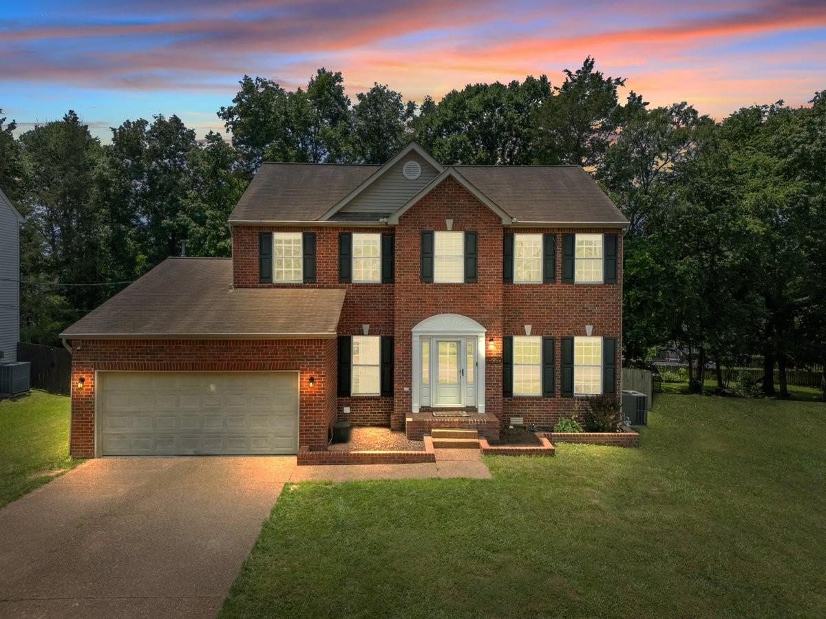 1532 Cardinal Ln