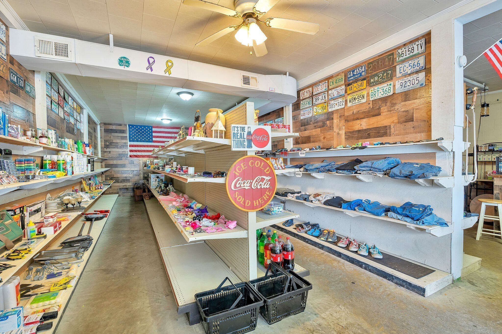 1183 Main St