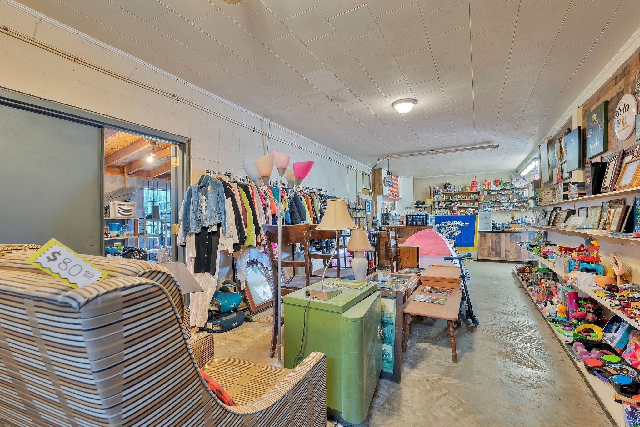 1183 Main St