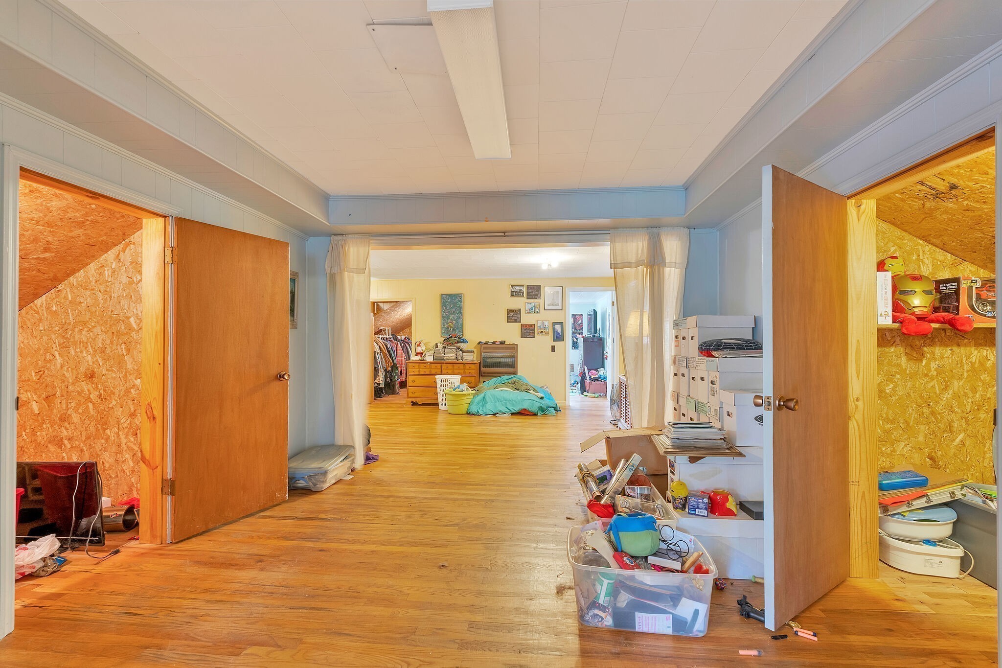 1183 Main St