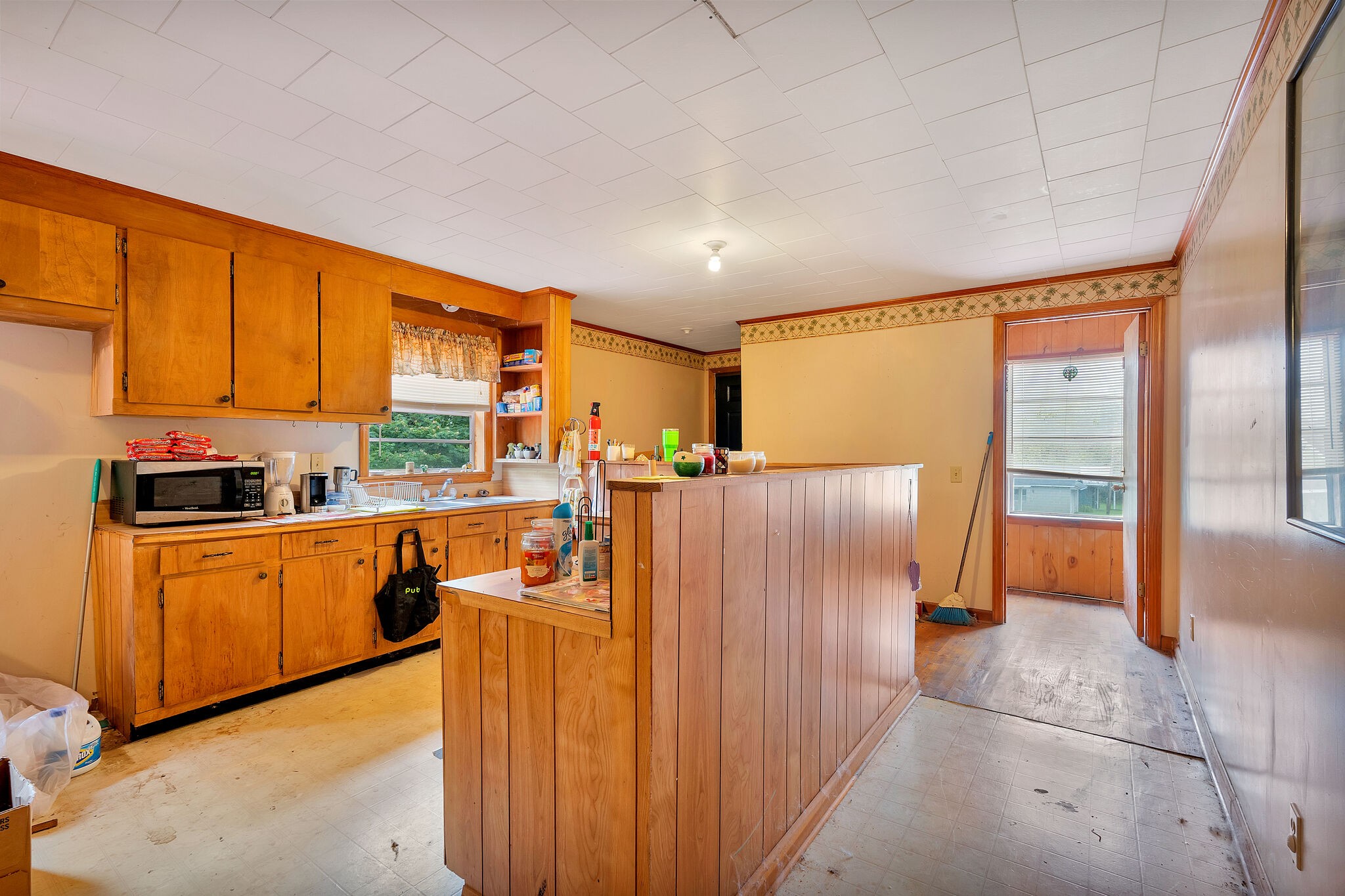 1205 Main St