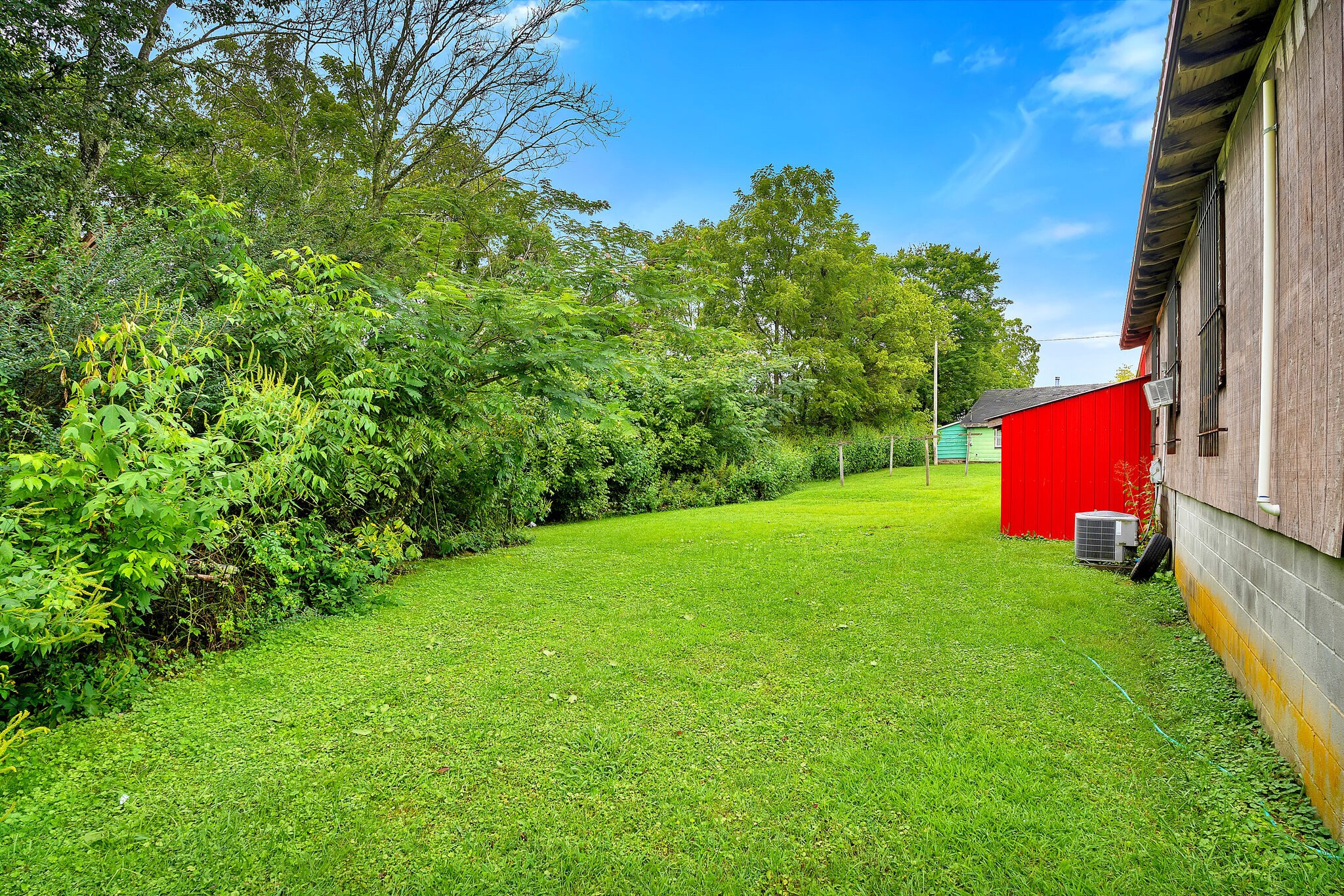 1205 Main St