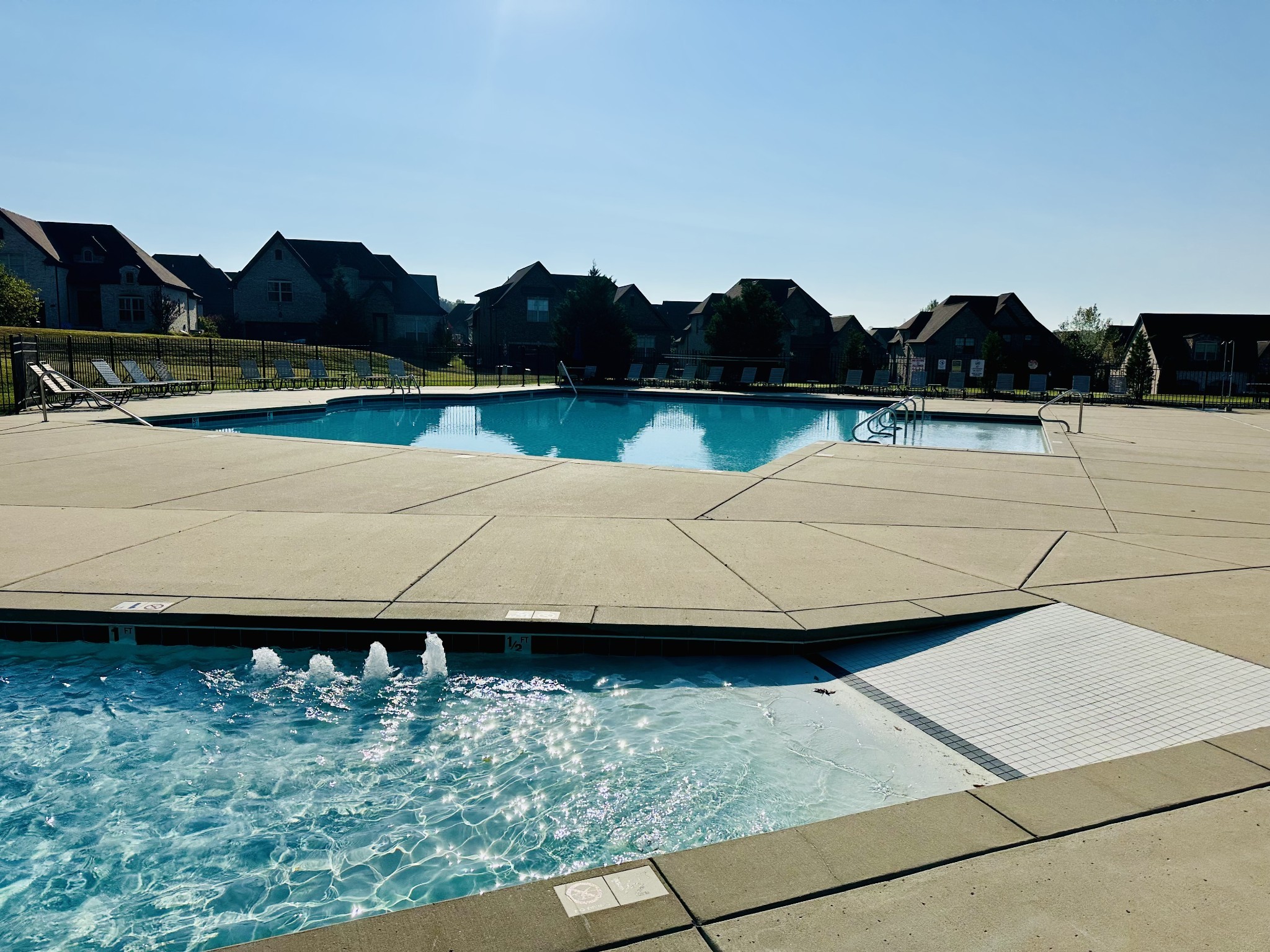 3016 Clyde Cir