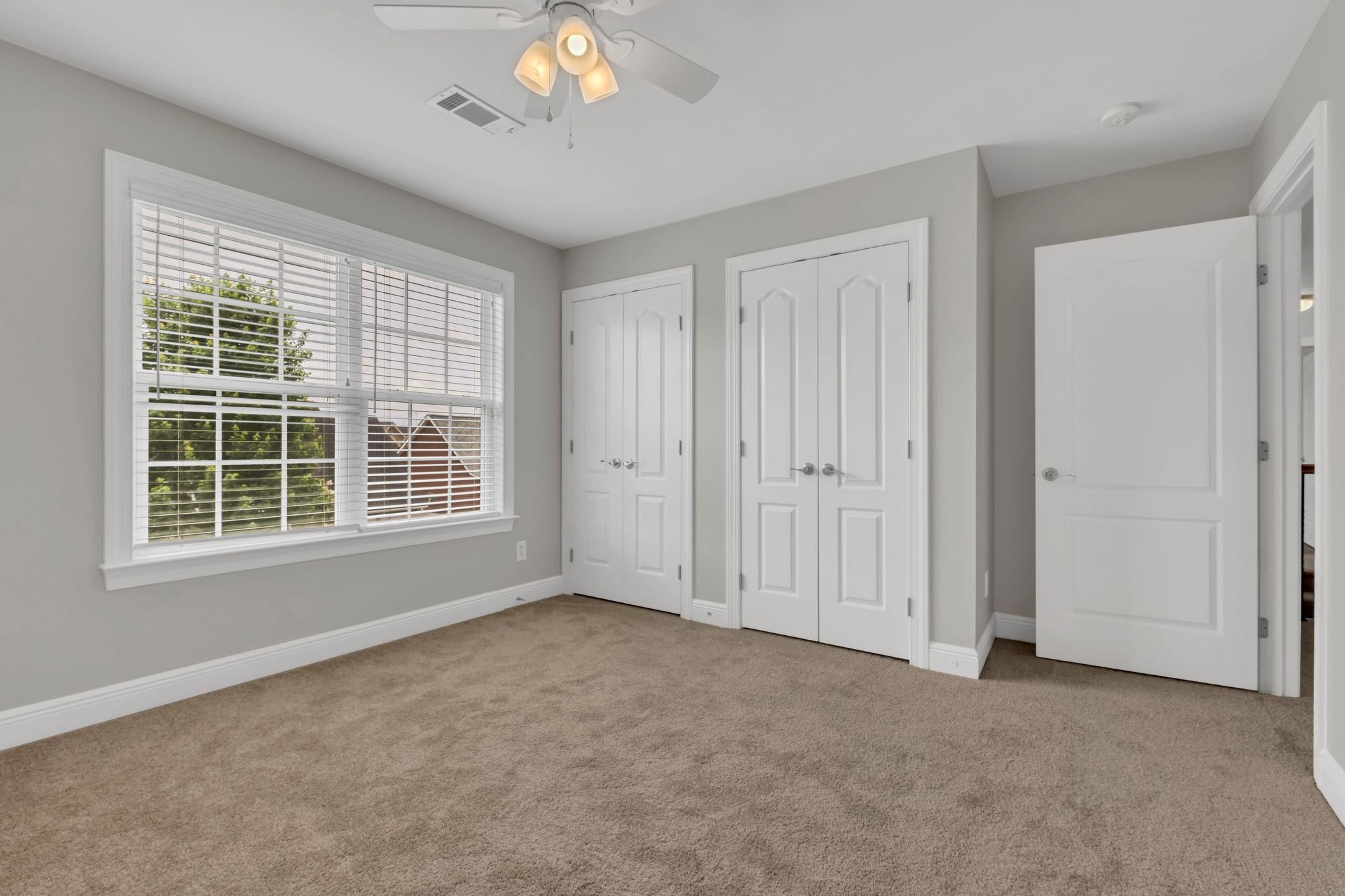 3016 Clyde Cir