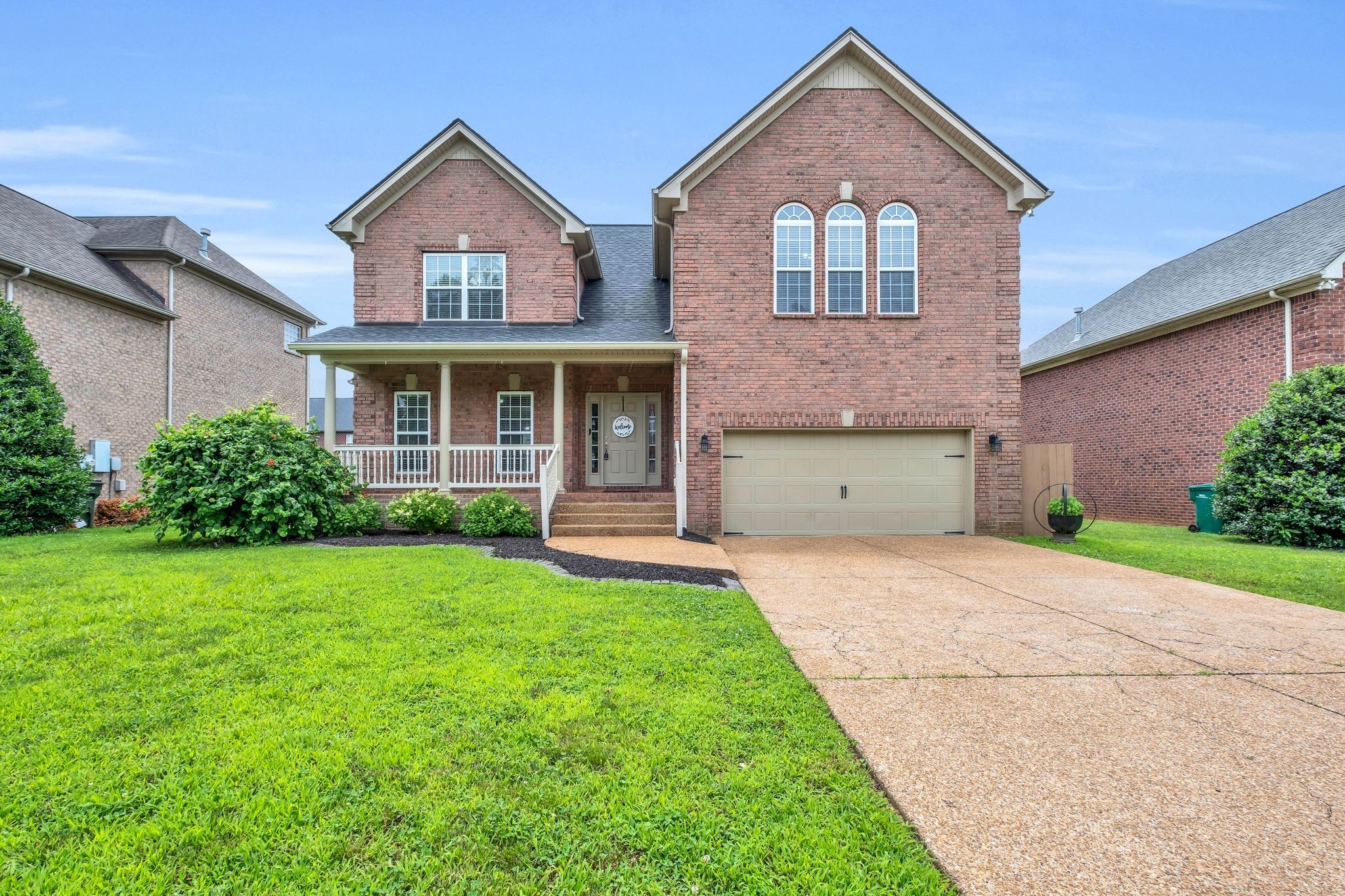 3016 Clyde Cir