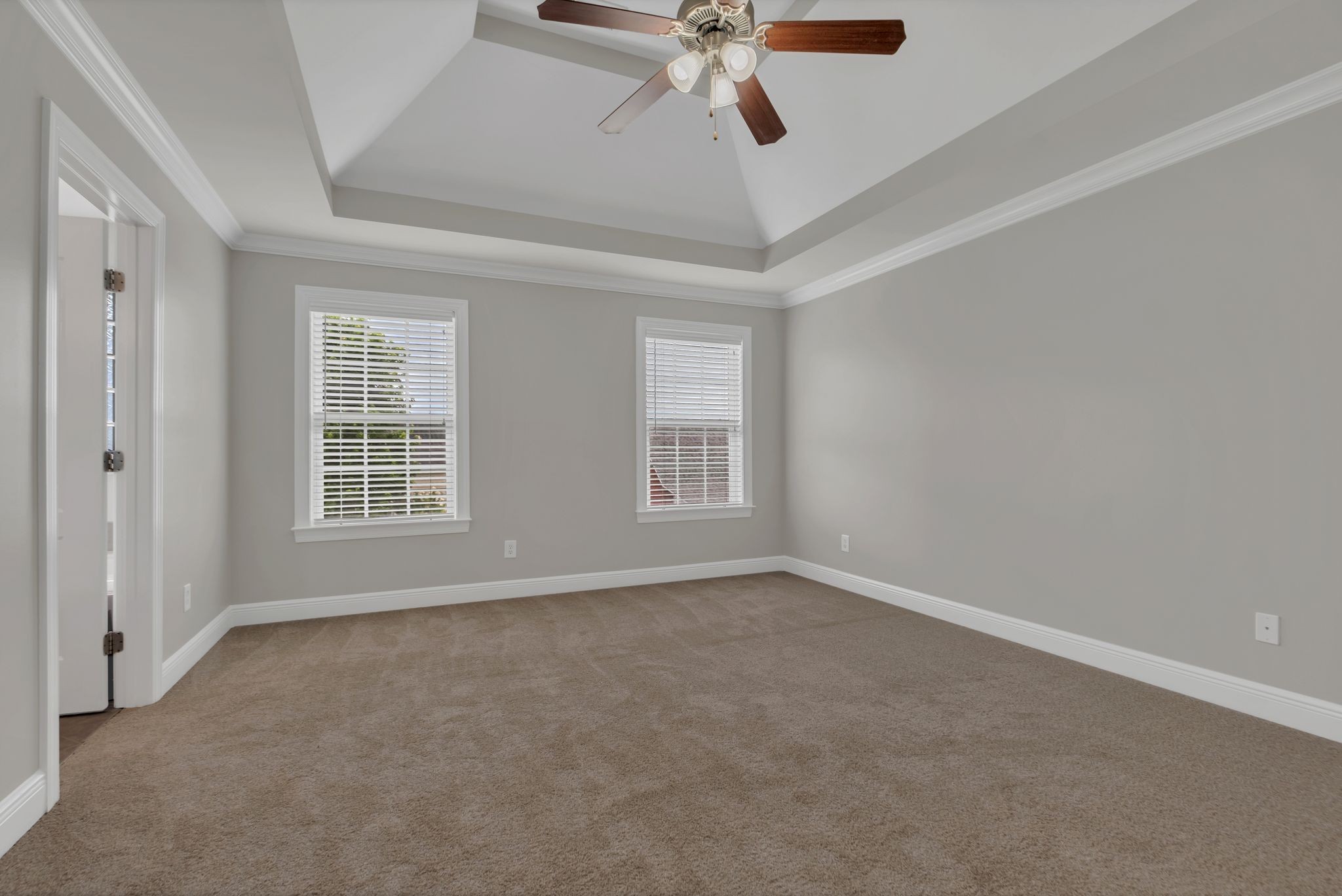 3016 Clyde Cir