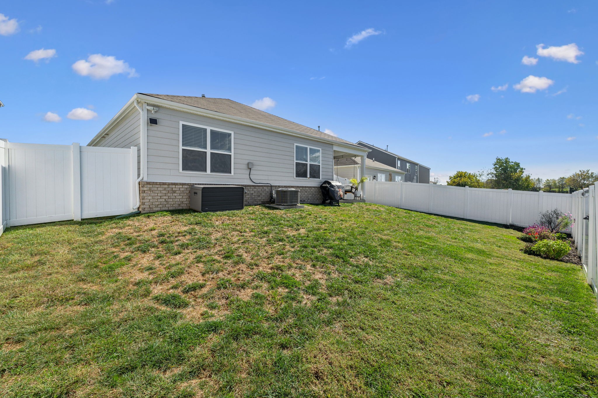 7083 Sunny Parks Dr