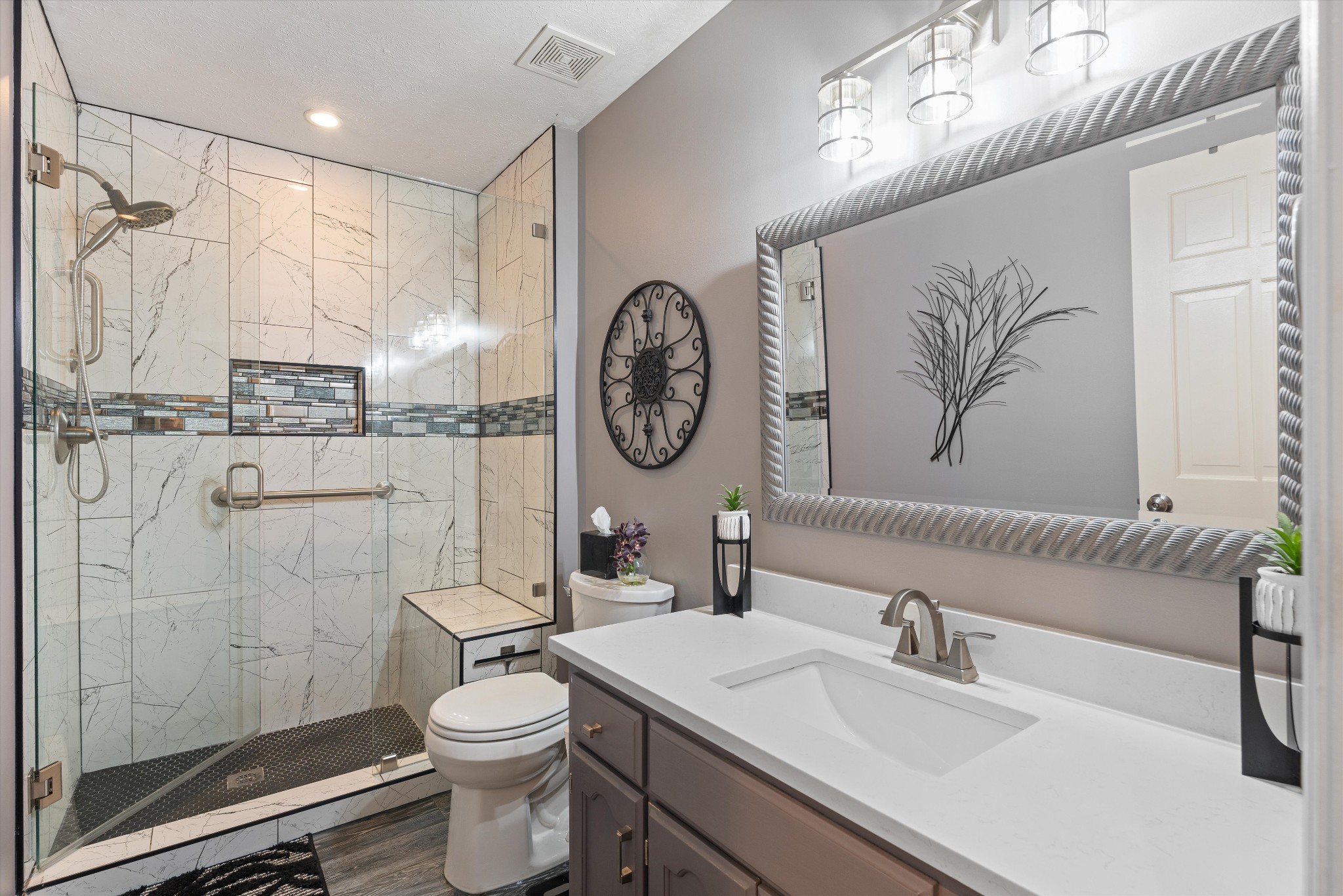 102 Hickory Trl