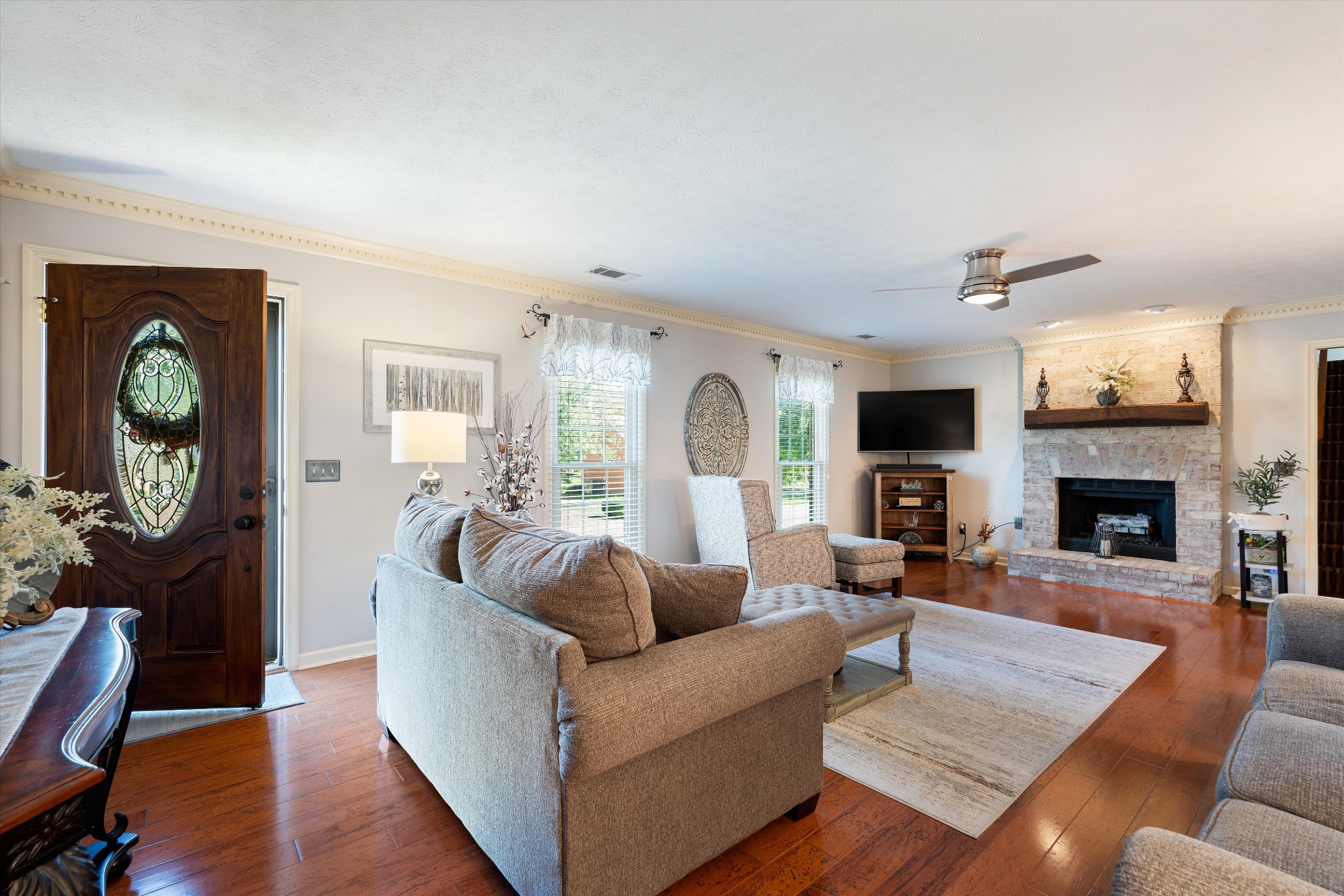102 Hickory Trl