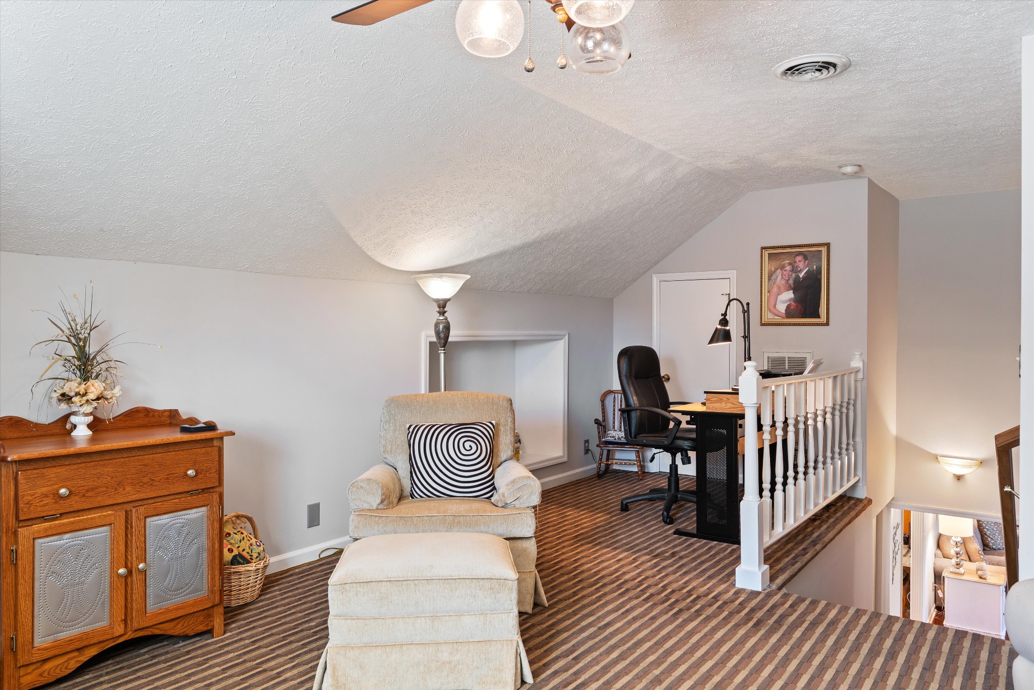 102 Hickory Trl