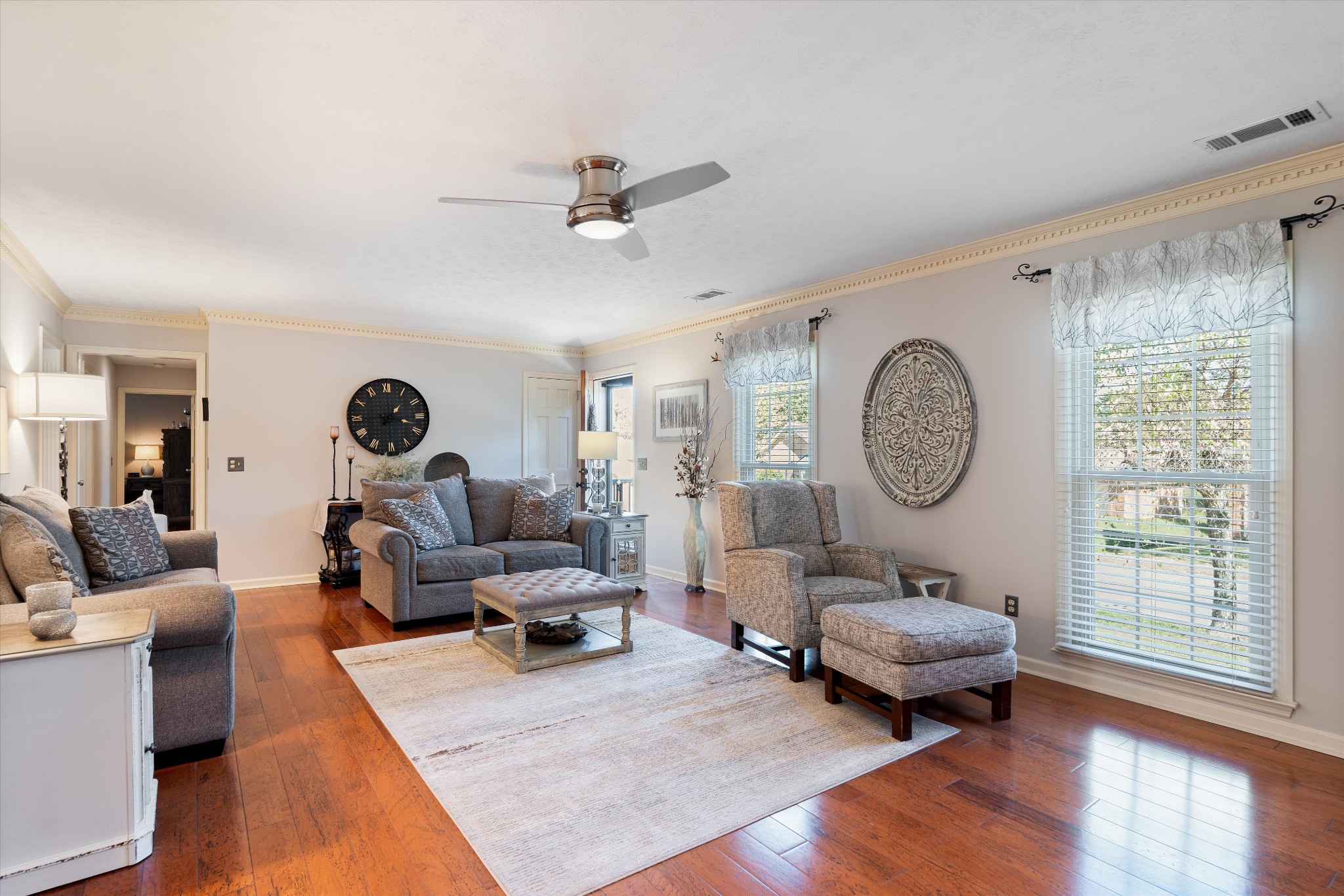 102 Hickory Trl