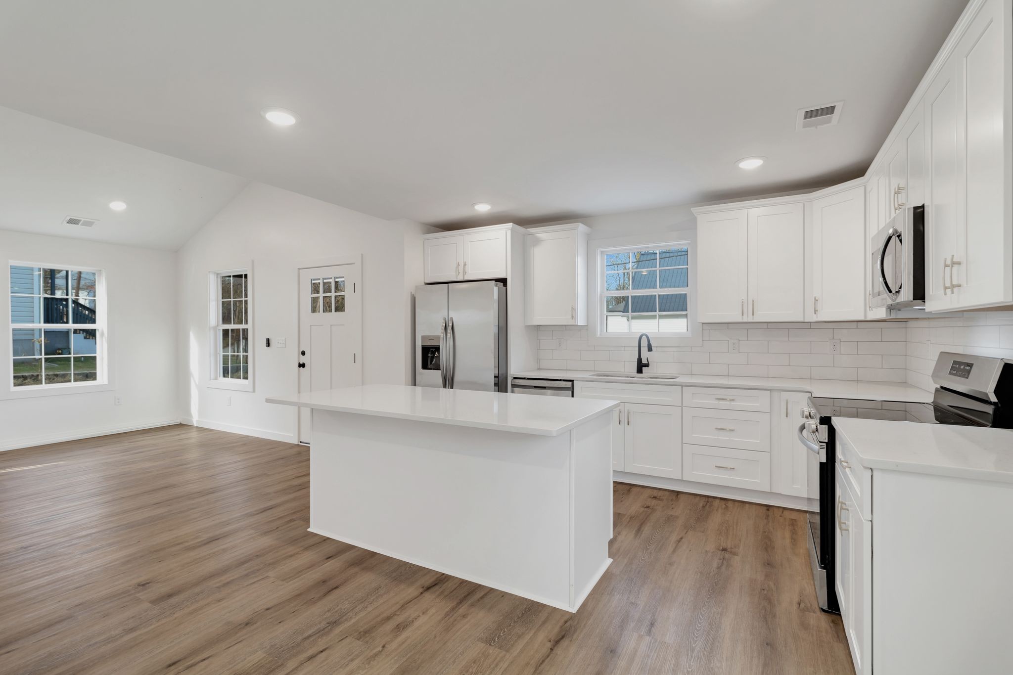 138 Greentop St