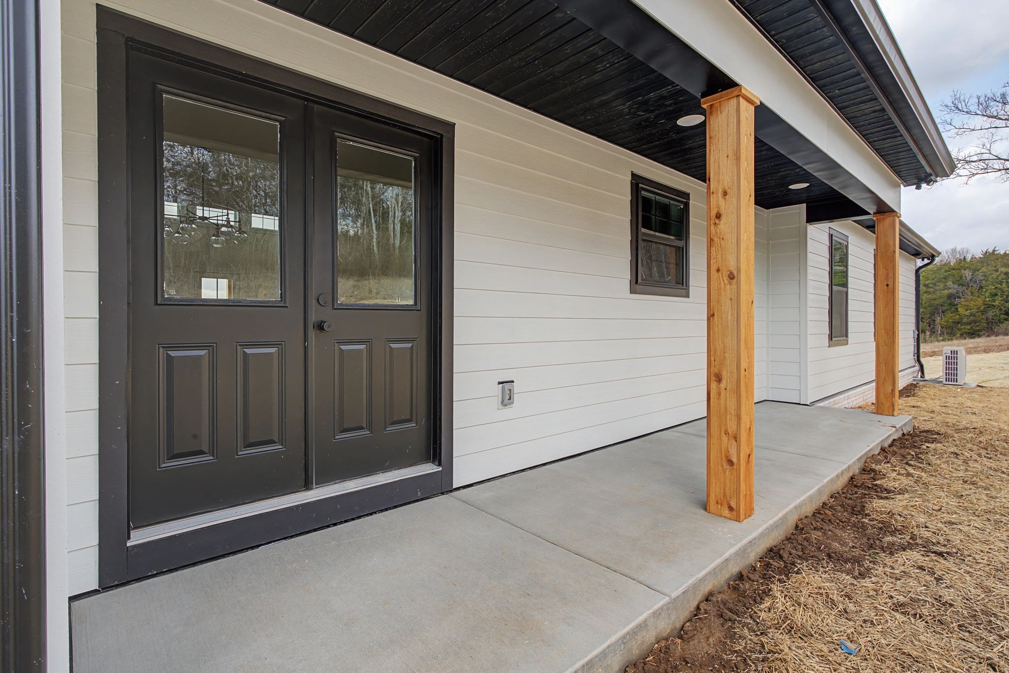 445 Bridle Path