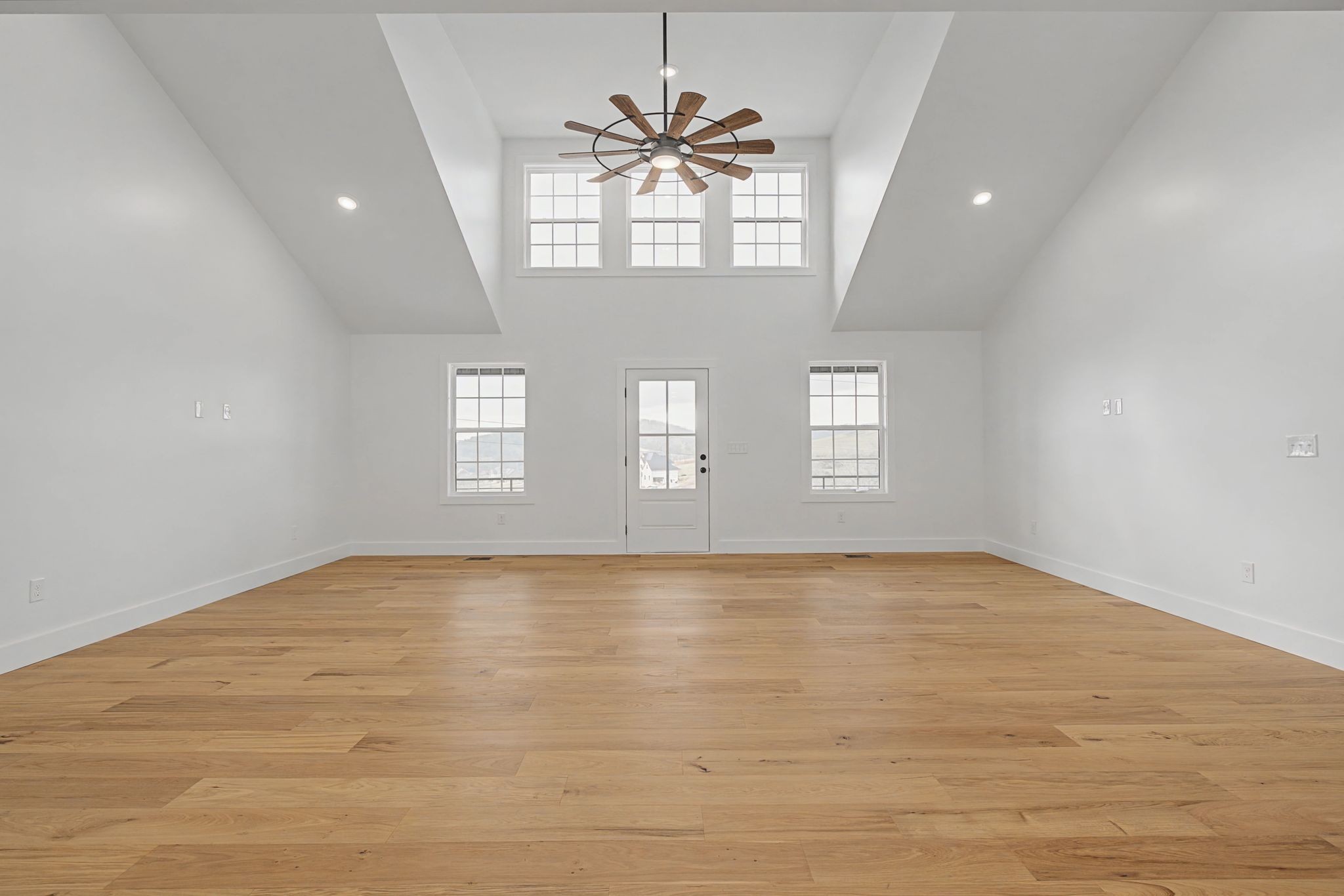 445 Bridle Path