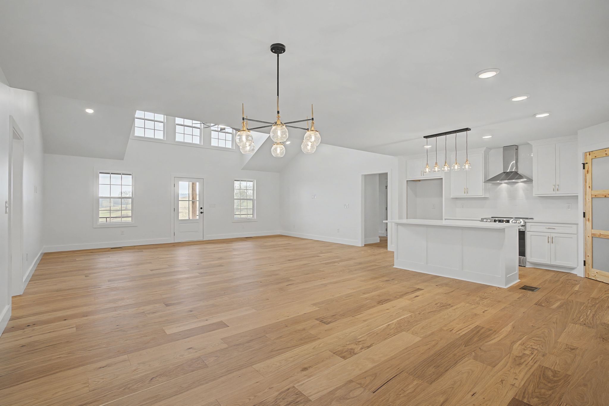 445 Bridle Path