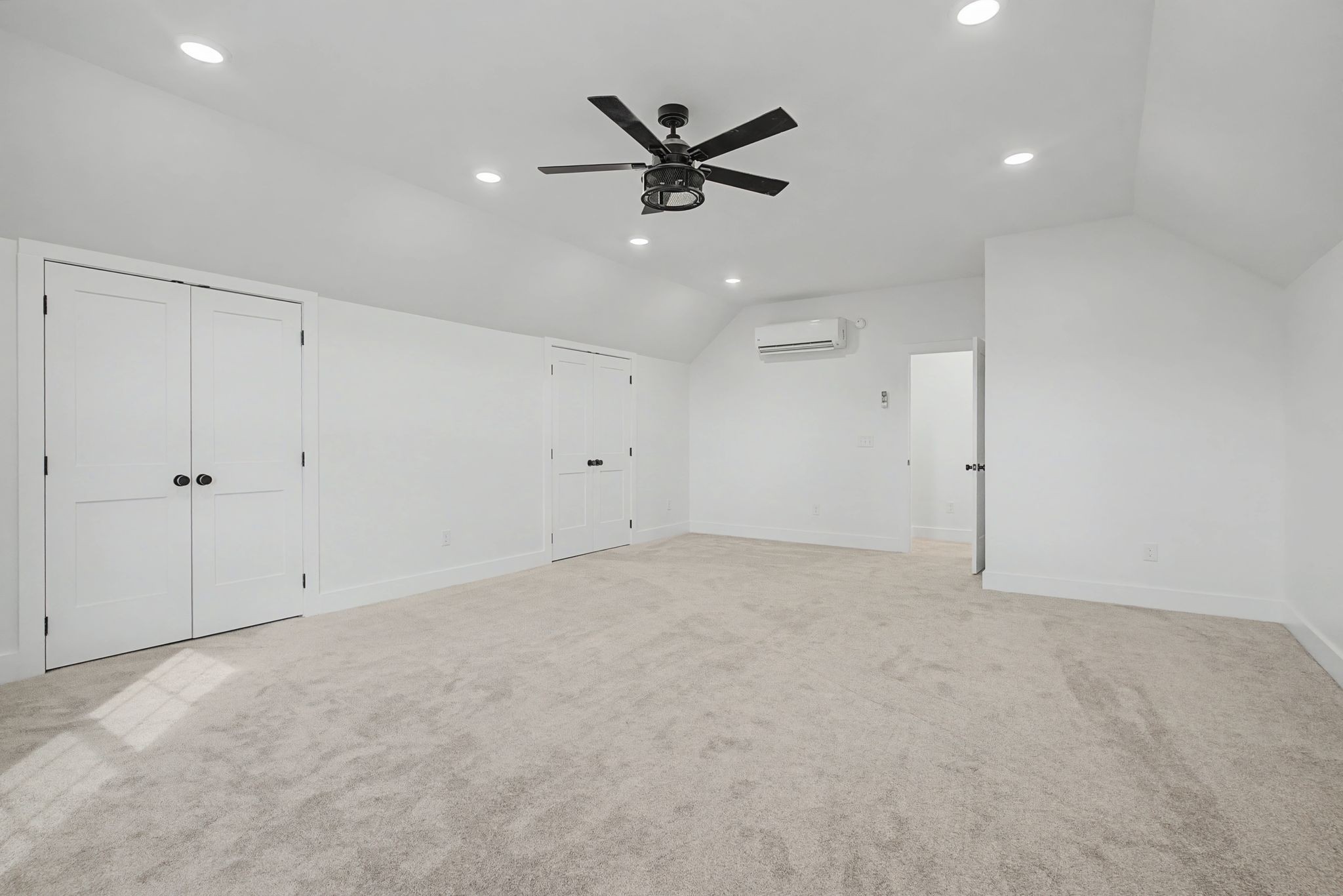 445 Bridle Path