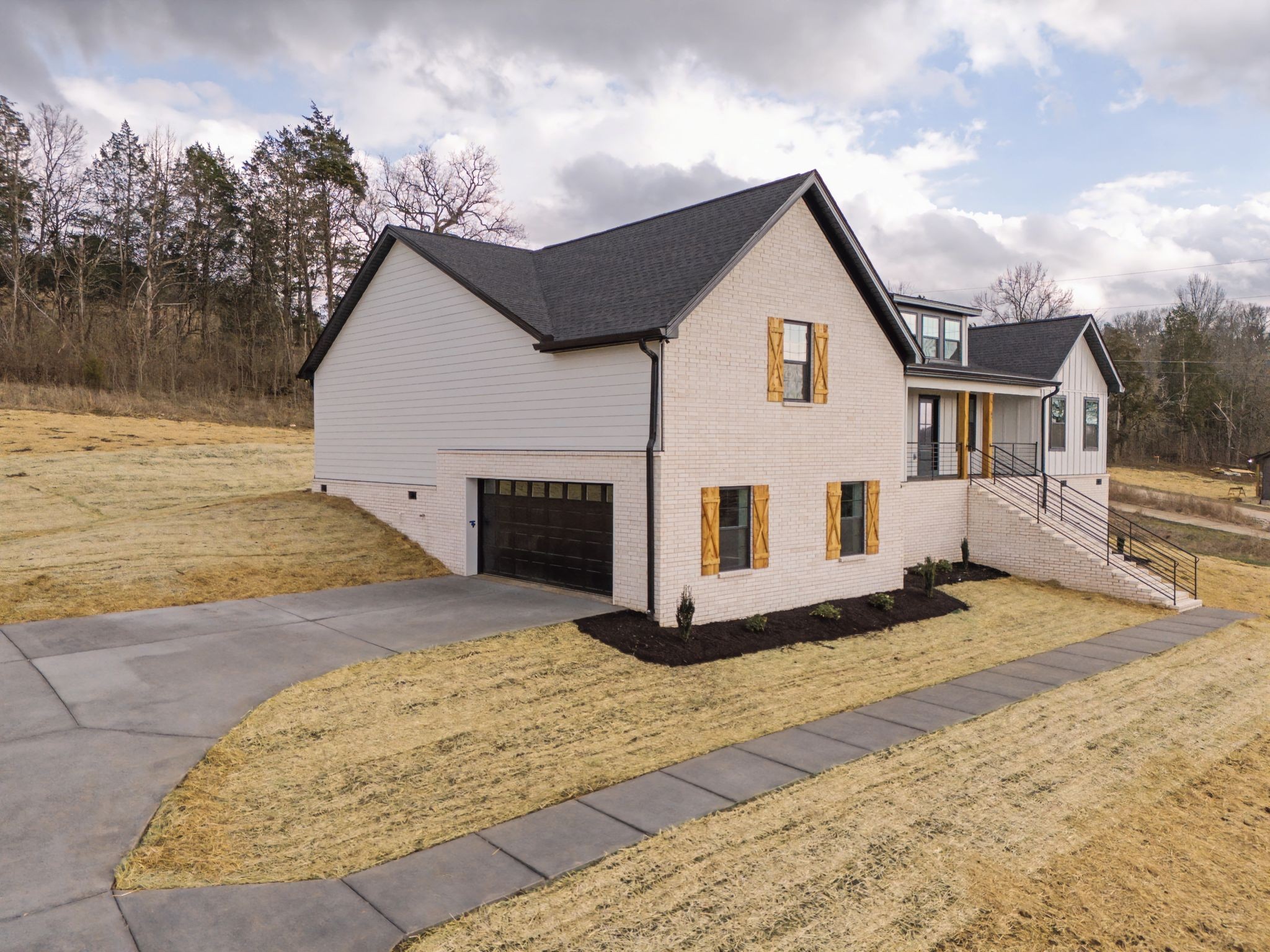 445 Bridle Path