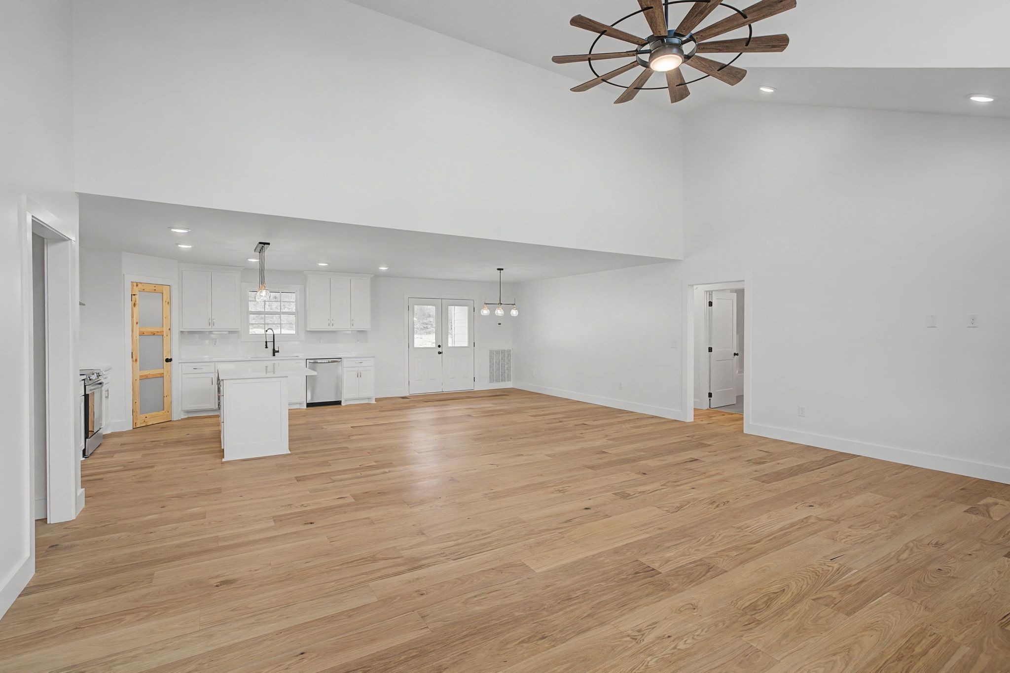 445 Bridle Path