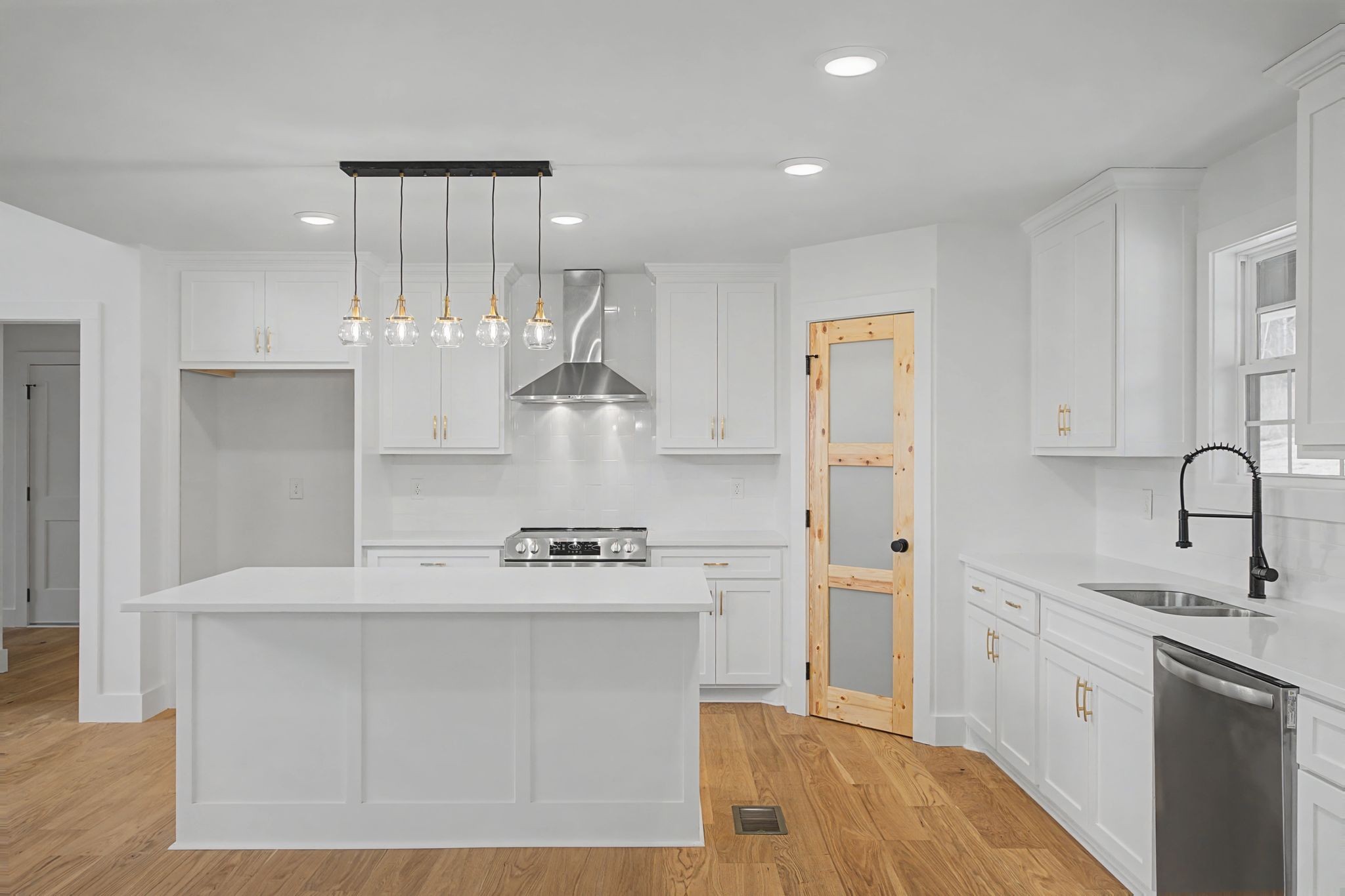 445 Bridle Path