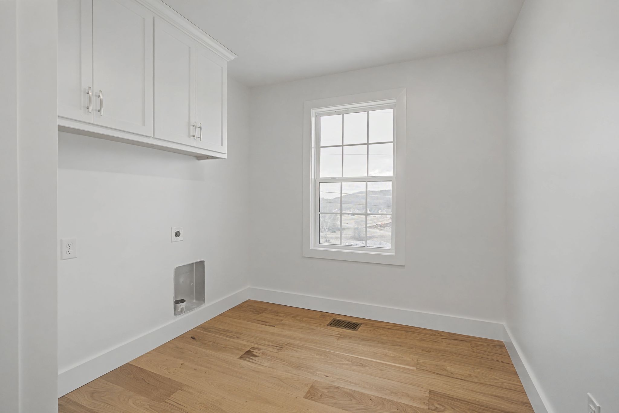 445 Bridle Path