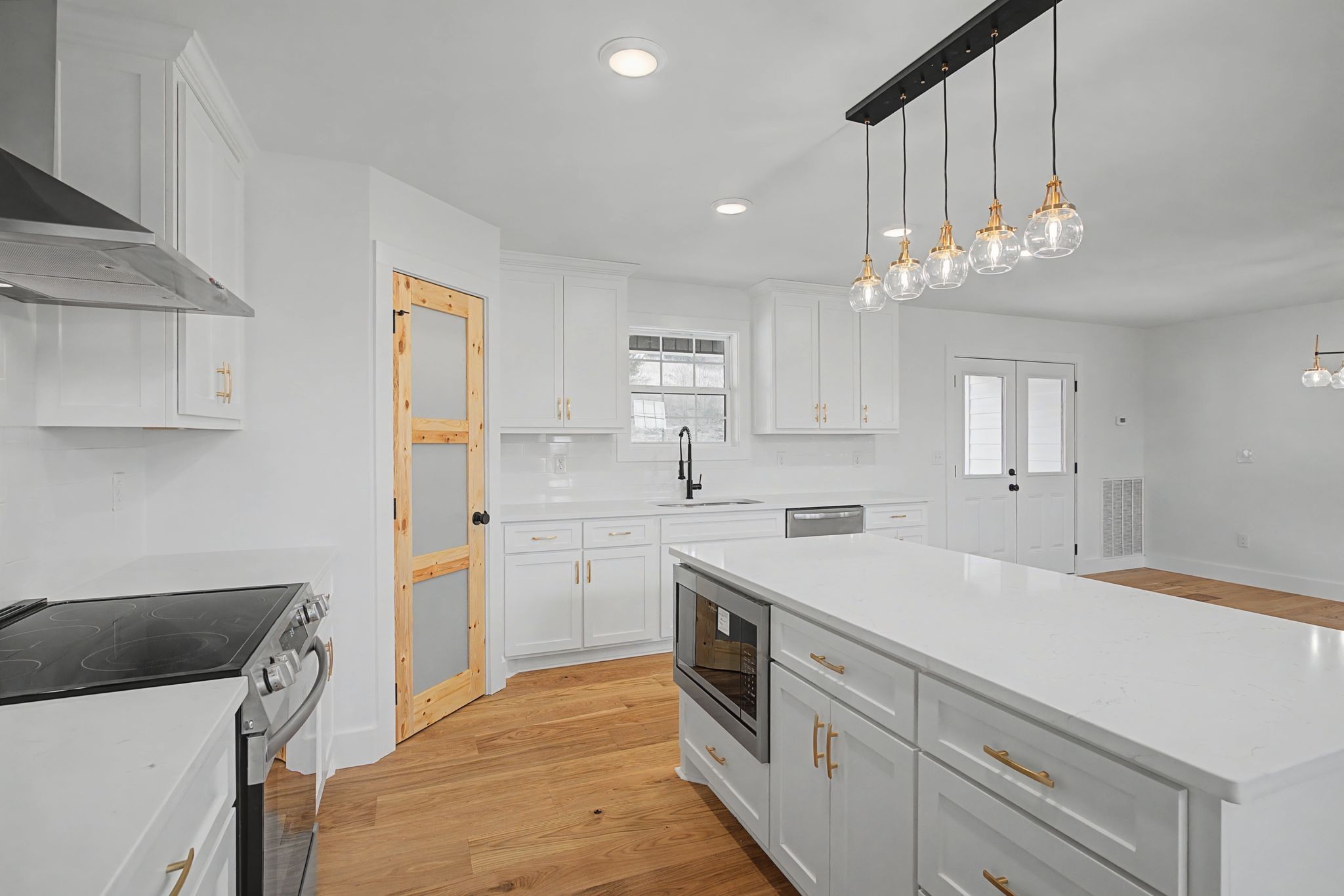 445 Bridle Path