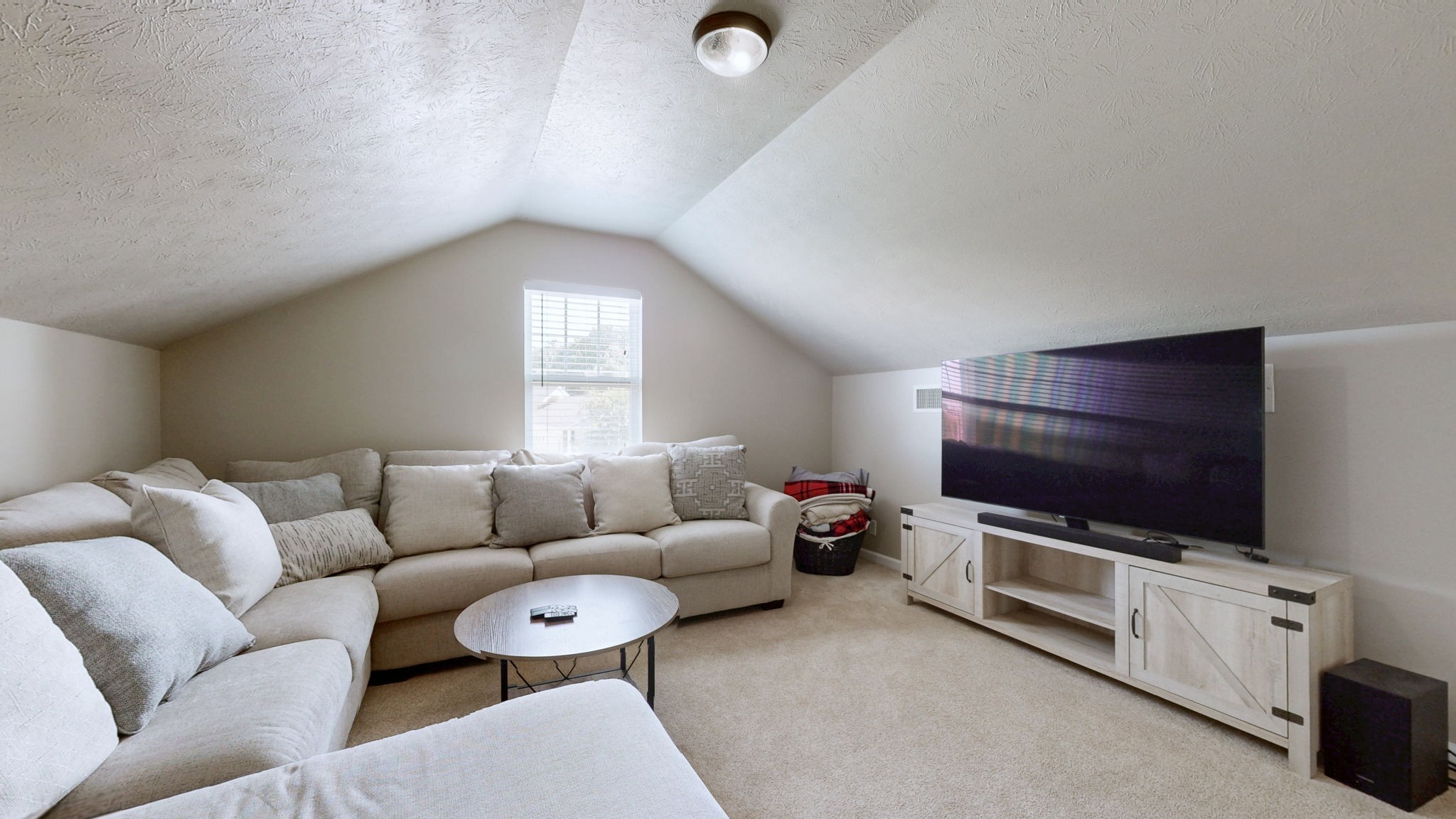 3188 Hidden Creek Dr