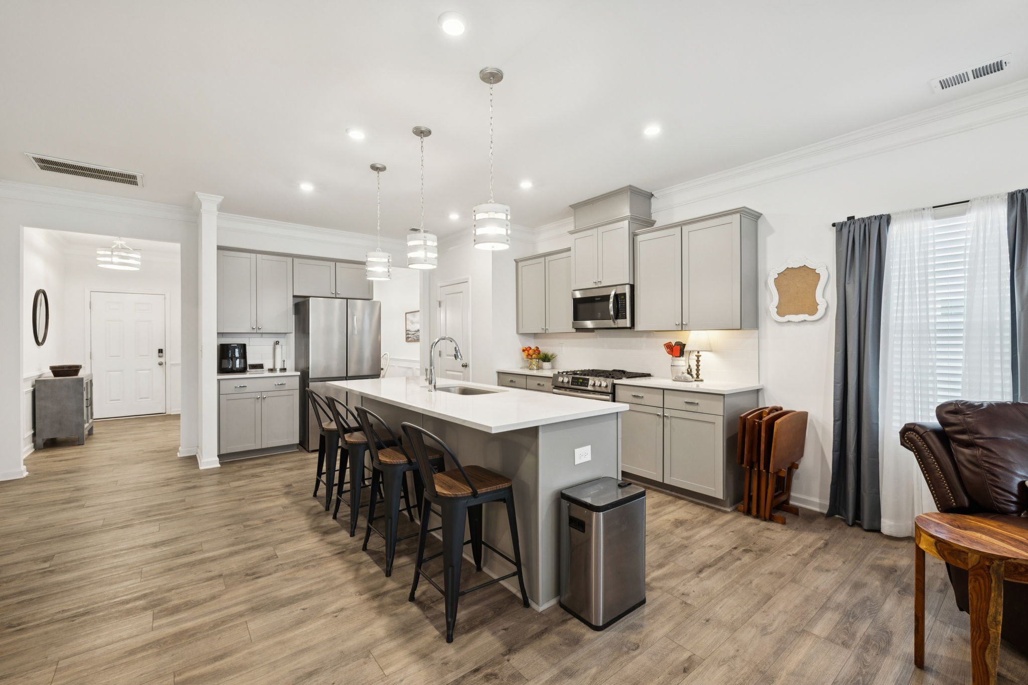 110 Gatwick Dr