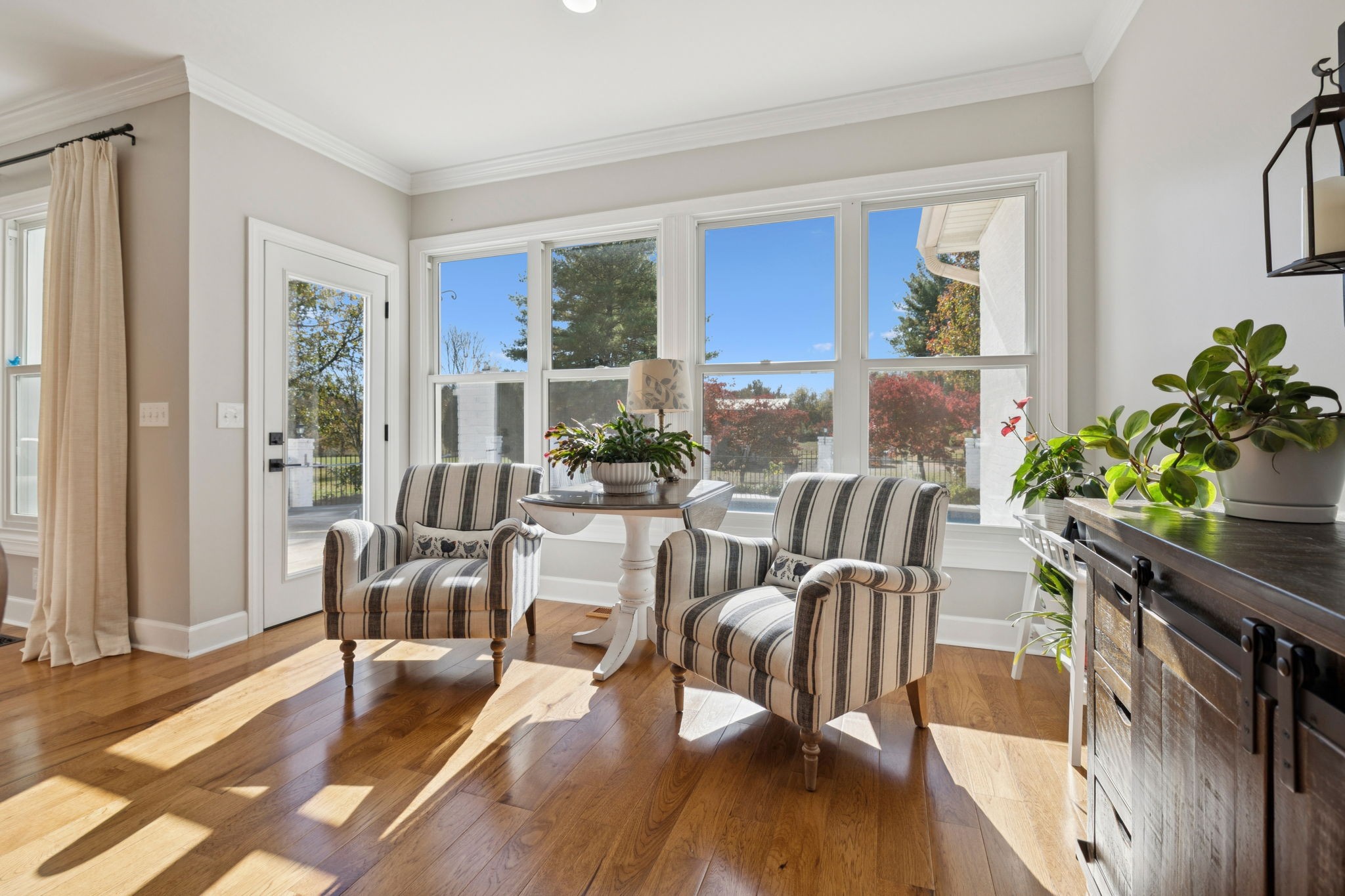 2645 W Jefferson Pike