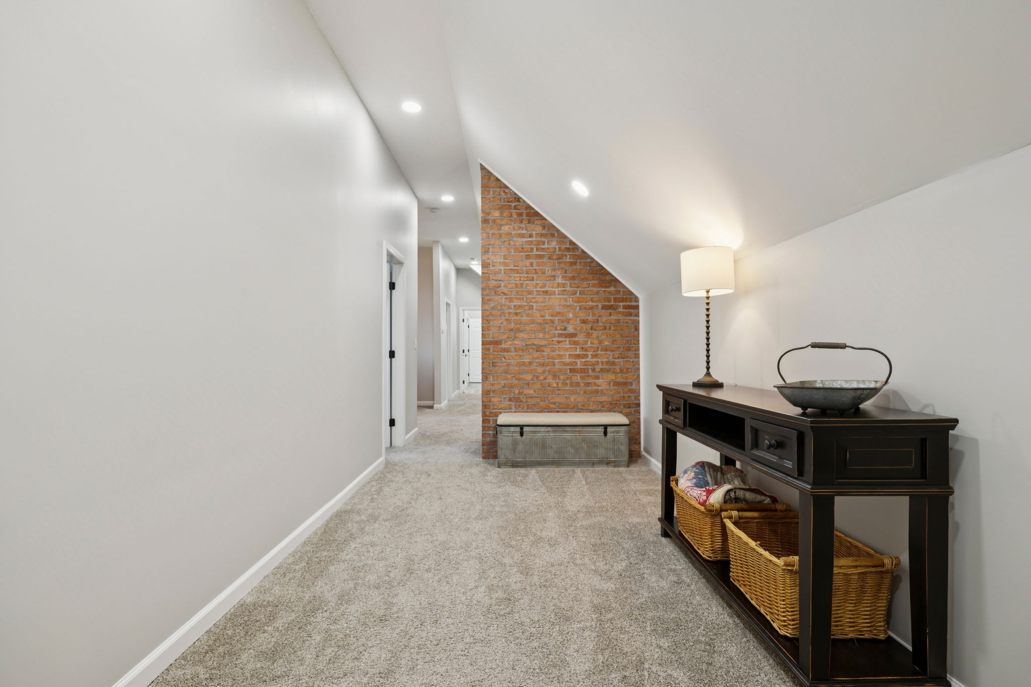 2645 W Jefferson Pike