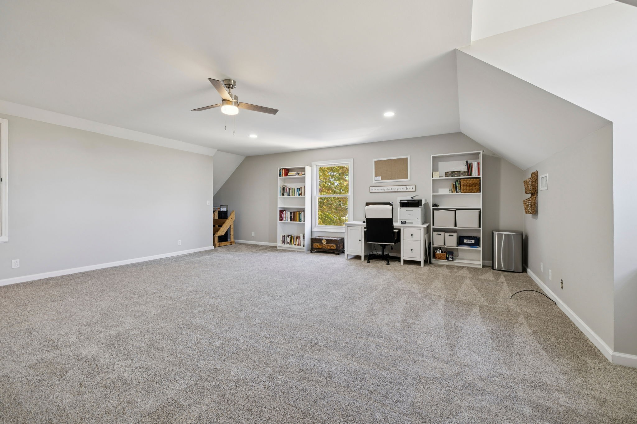 2645 W Jefferson Pike