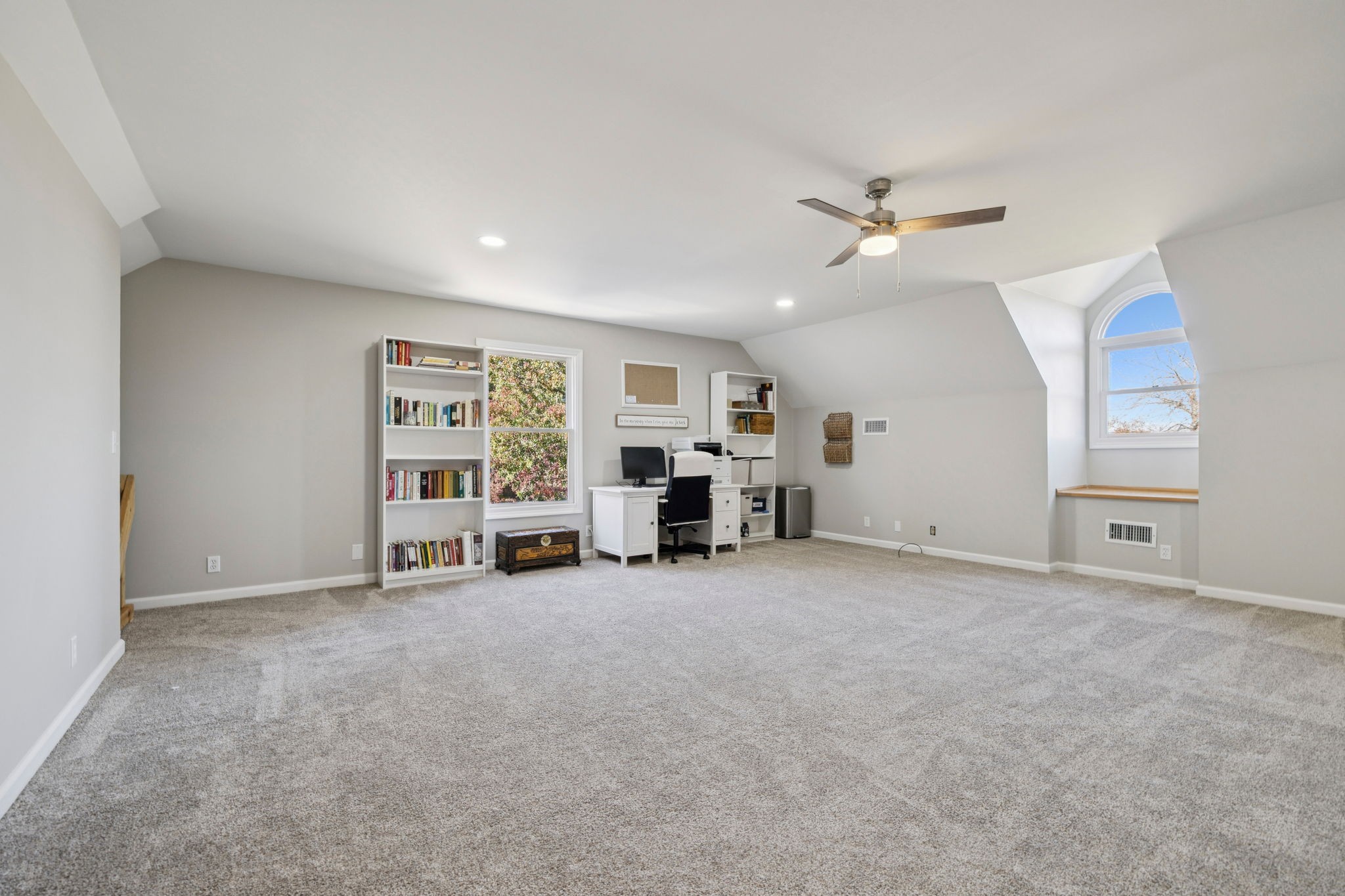 2645 W Jefferson Pike