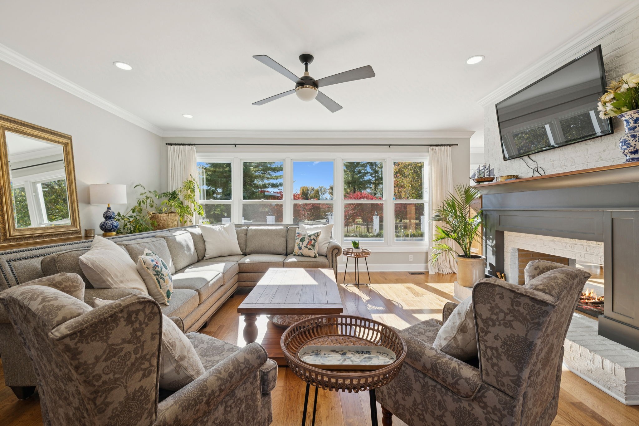 2645 W Jefferson Pike