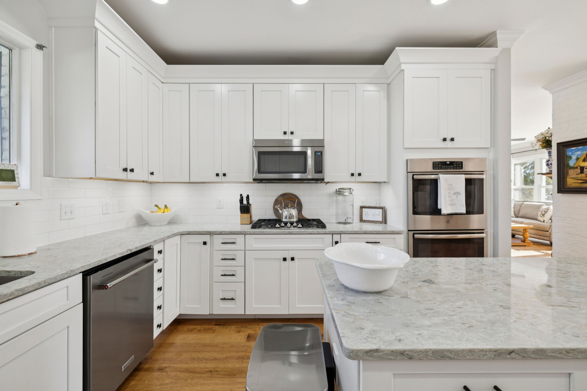 2645 W Jefferson Pike